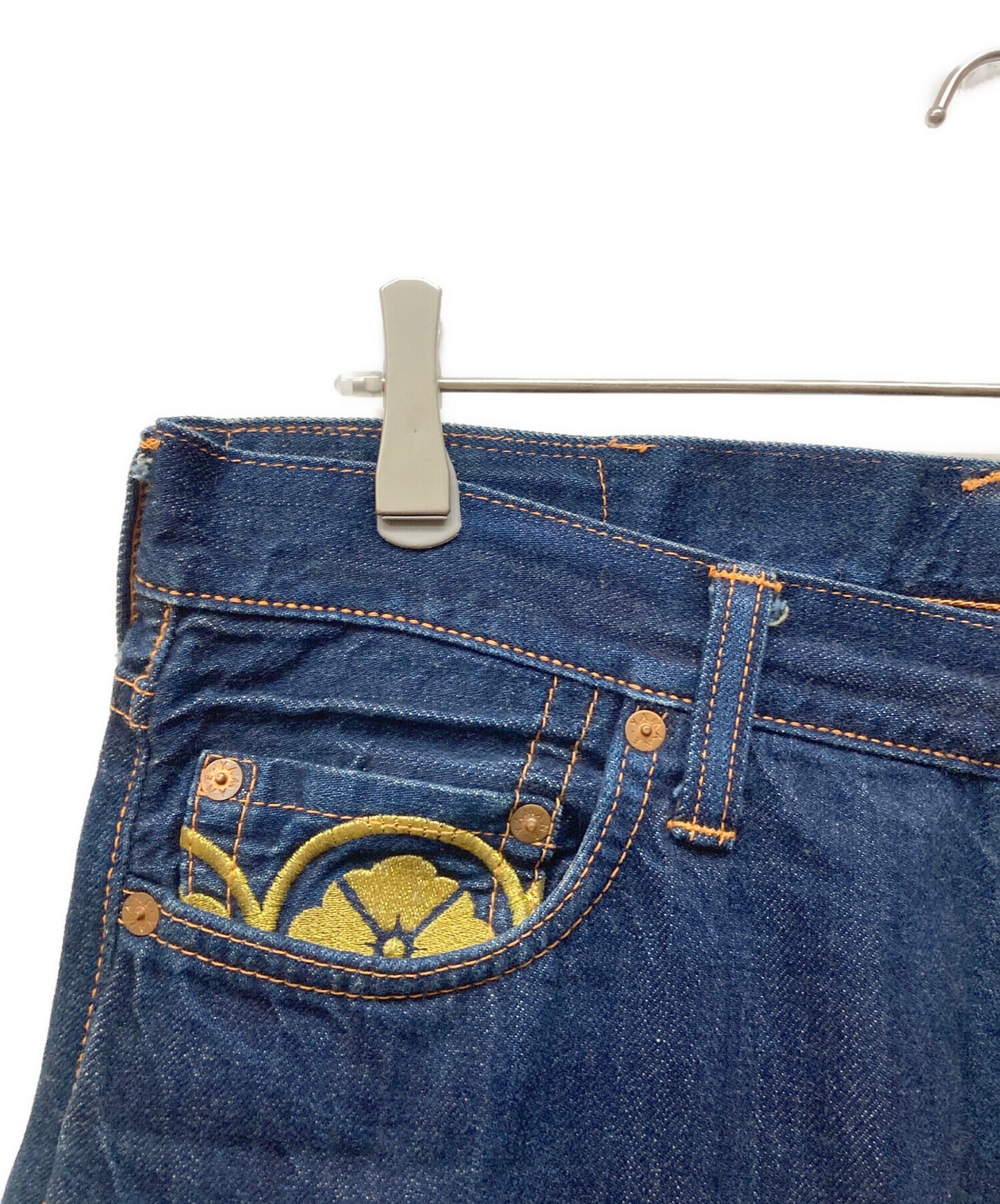 [Pre-owned] EVISU 1471 Denim pants with embroidered family crest