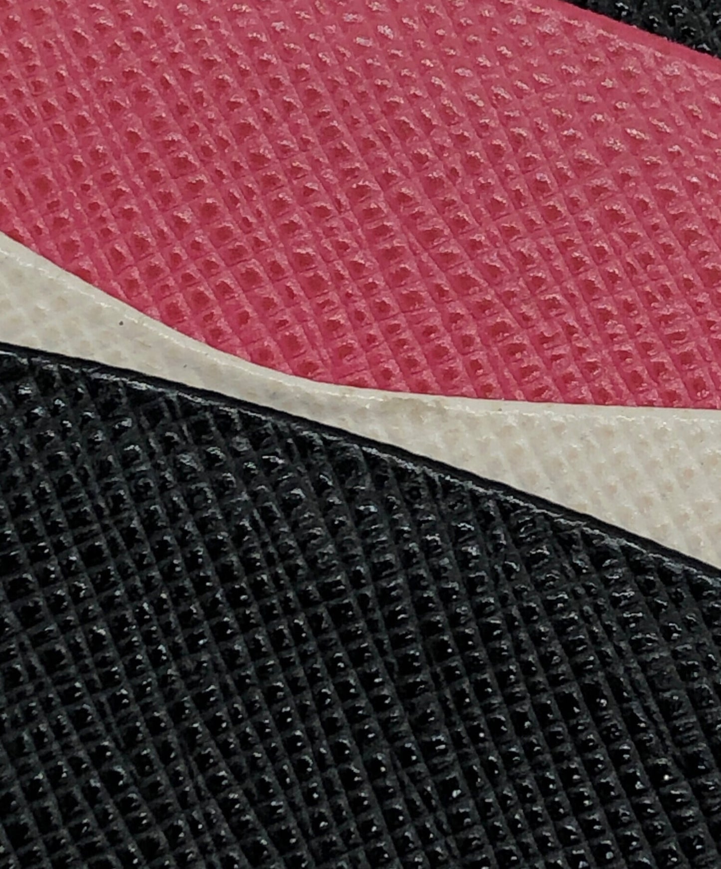 [Pre-owned] PRADA Saffiano multi-color card case 1MC025