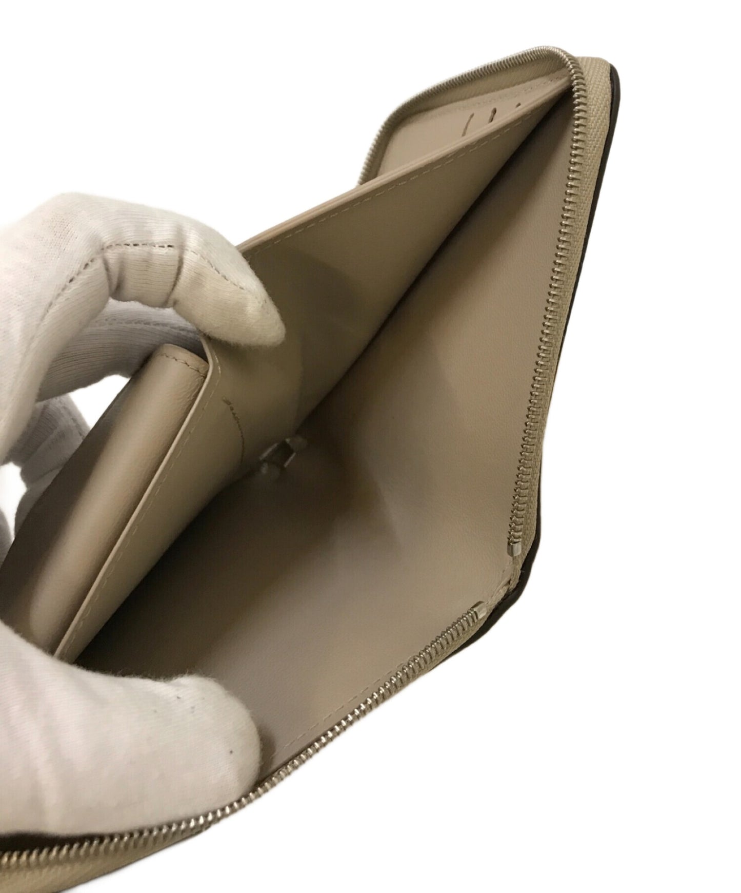 [Pre-owned] LOUIS VUITTON Mahina Zippy Compact Wallet M81558