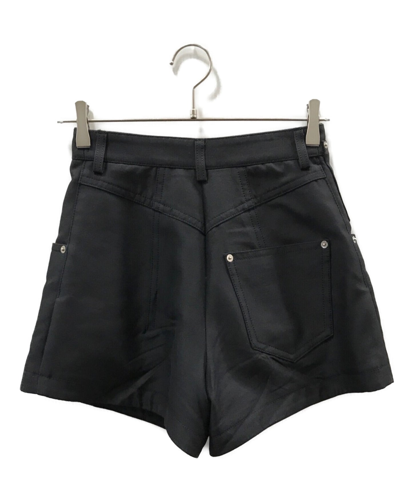 [Pre-owned] LOUIS VUITTON Wool silk shorts RW181A