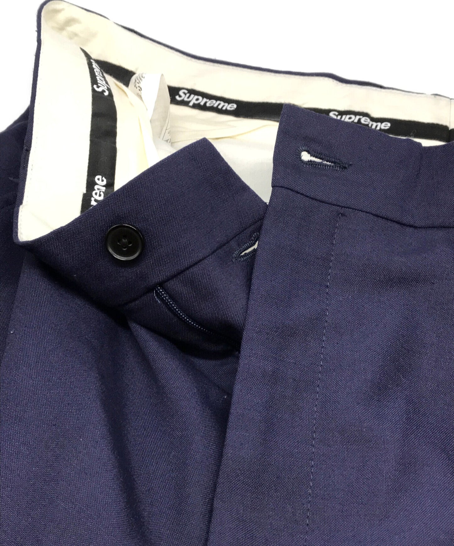 [Pre-owned] SUPREME Pleated Trouser