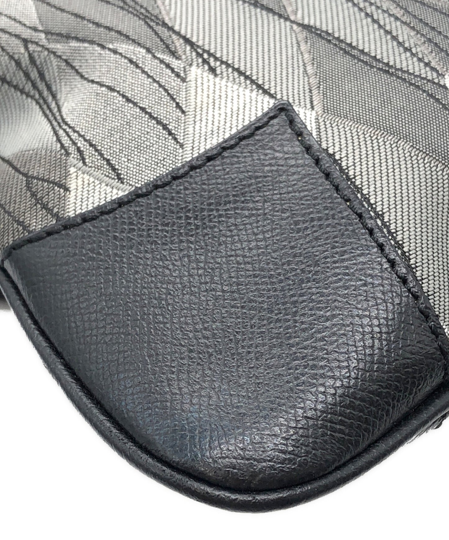 [Pre-owned] Vivienne Westwood Orb Argyle Pattern Shoulder Bag