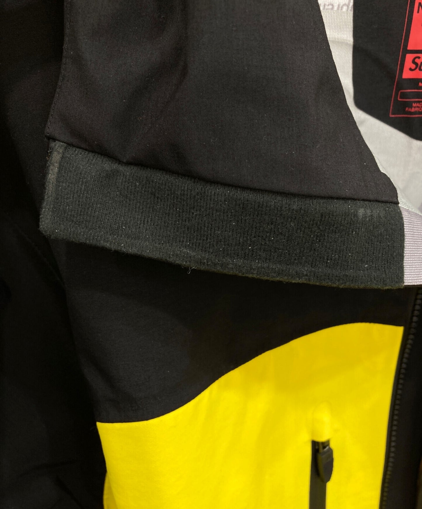 [Pre-owned] SUPREME Taped Seam Shell Jacket NP52207I 22AW NP52207I