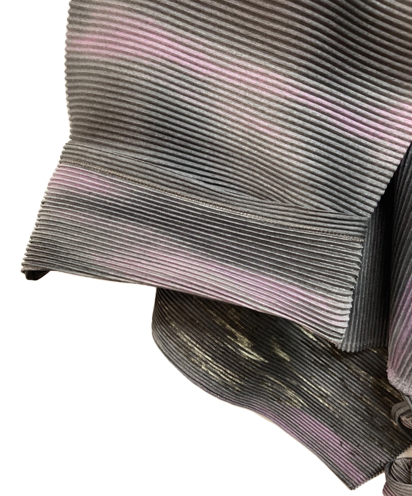 [Pre-owned] ISSEY MIYAKE FETE pleated cardigan IF64FD725