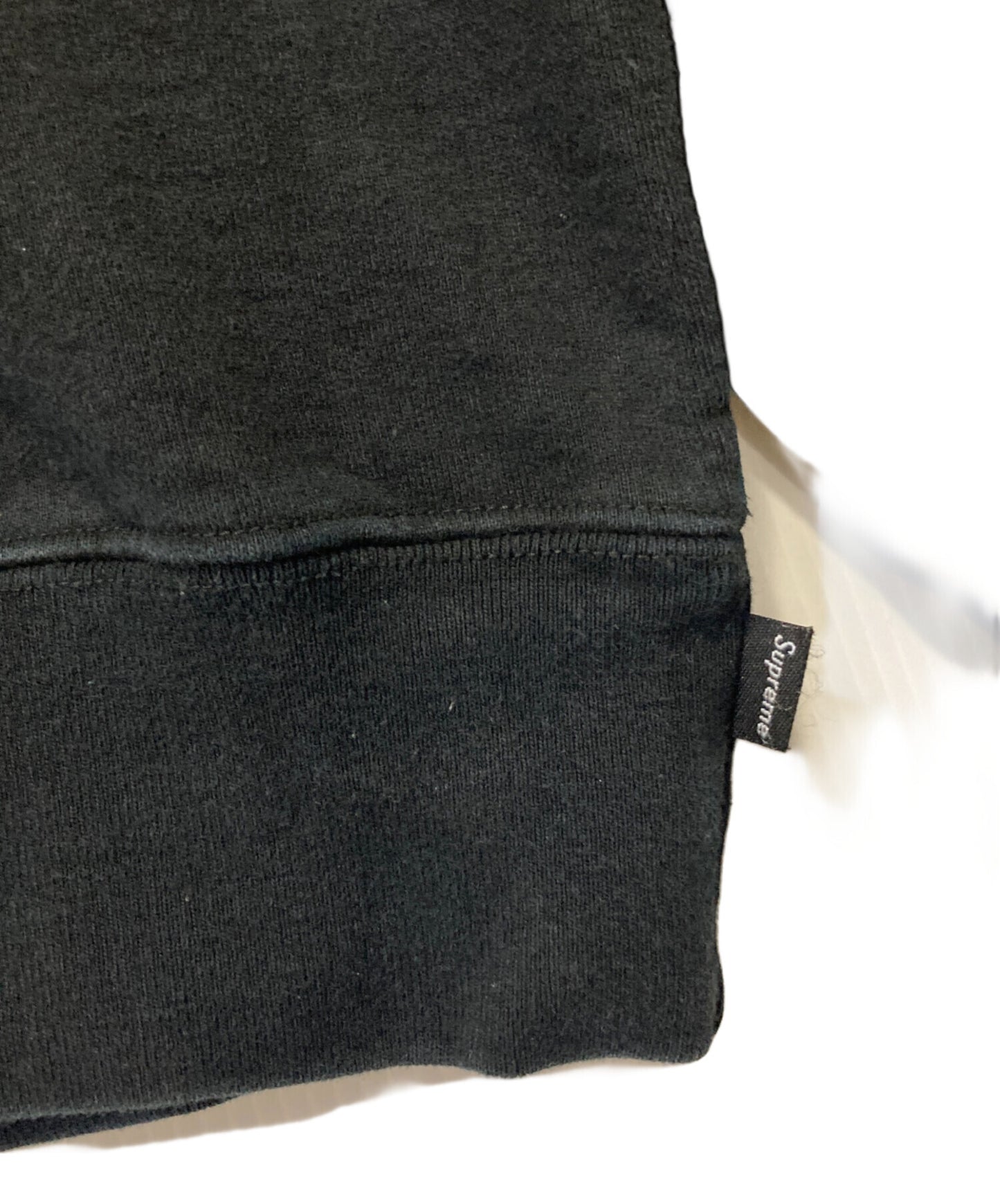 [Pre-owned] SUPREME hattered Logo Crewneck