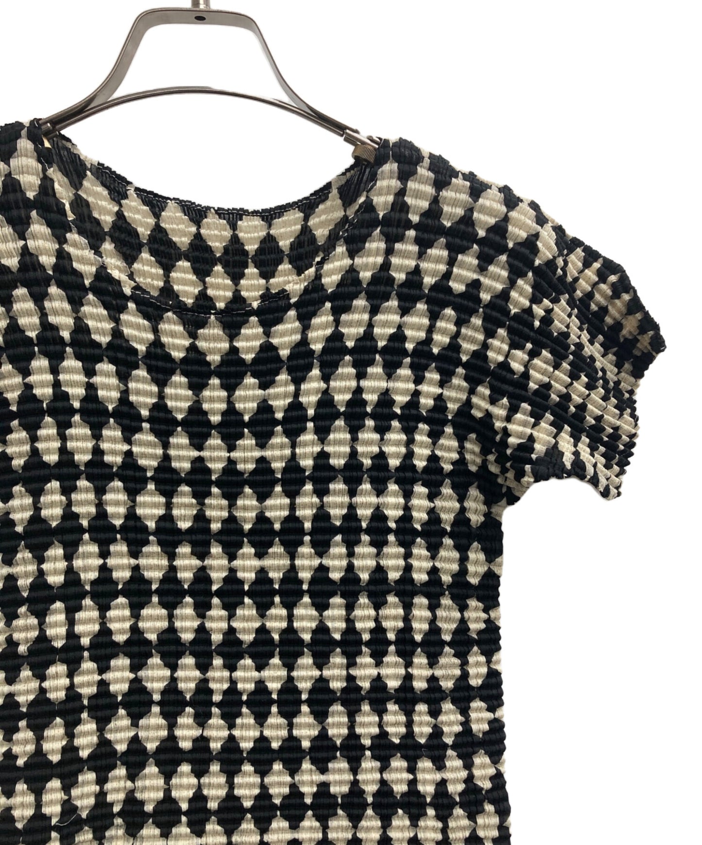 [Pre-owned] ISSEY MIYAKE Pleated cut and sewn with a full pattern IM92-FJ615