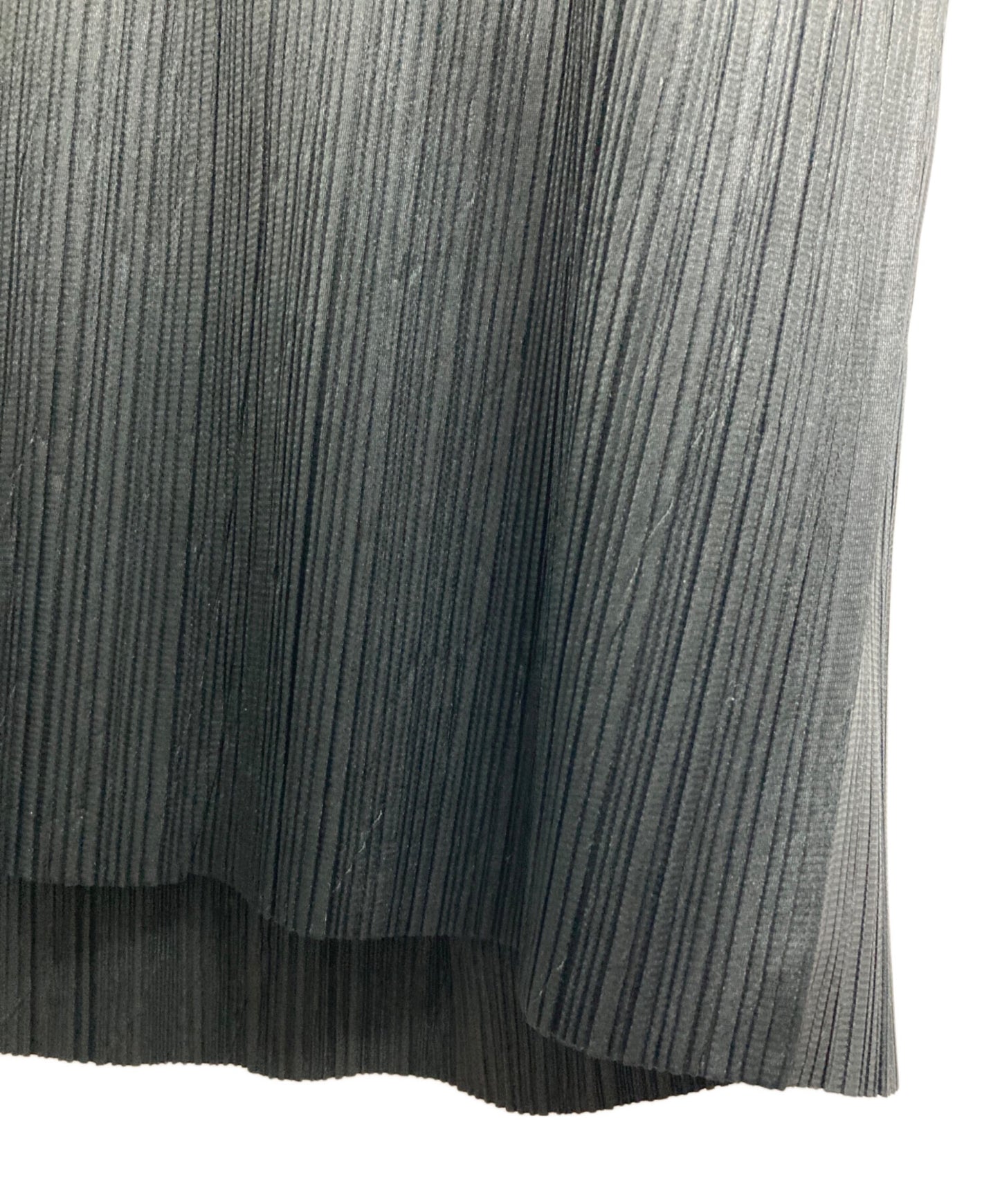 [Pre-owned] ISSEY MIYAKE zip-up pleated coat IM33-JA804