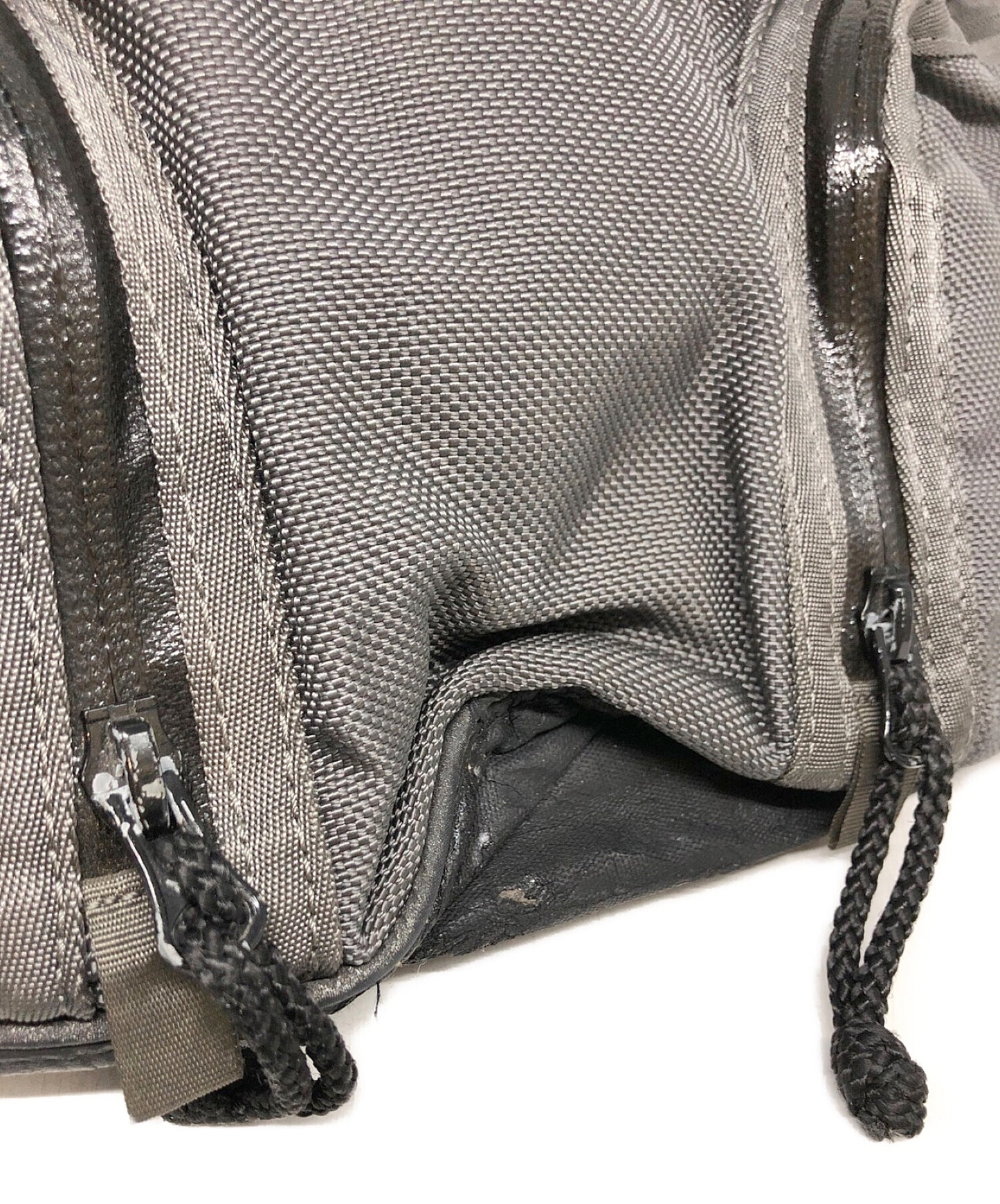 [Pre-owned] ISSEY MIYAKE MEN Old Multi Pocket Waist Bag