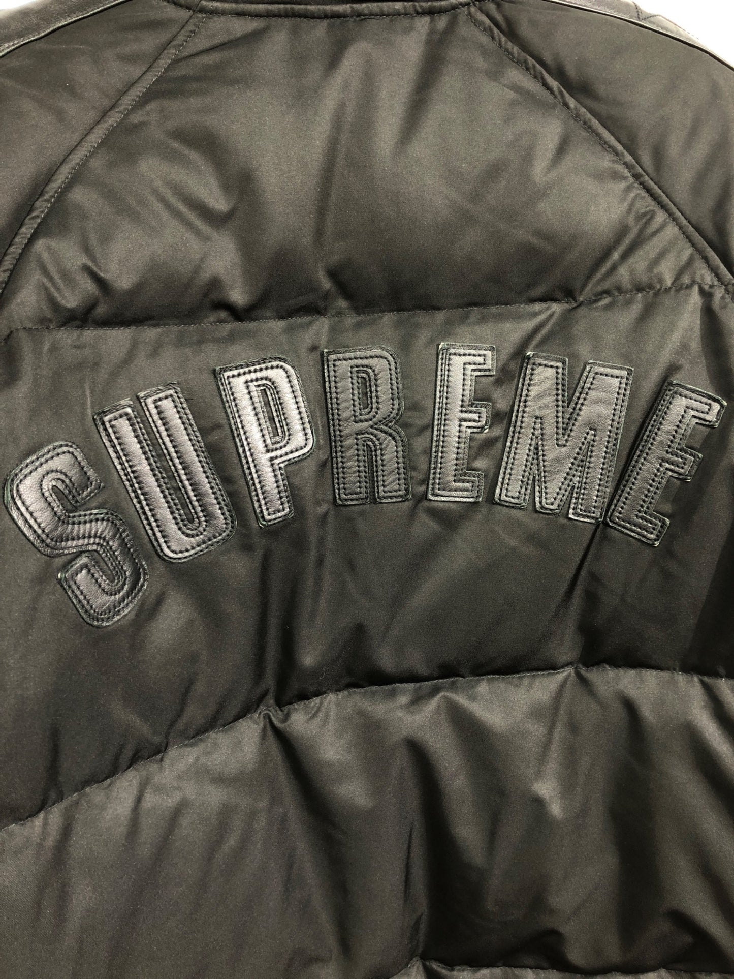 [Pre-owned] SUPREME Star Sleeve Down Puffer Jacket