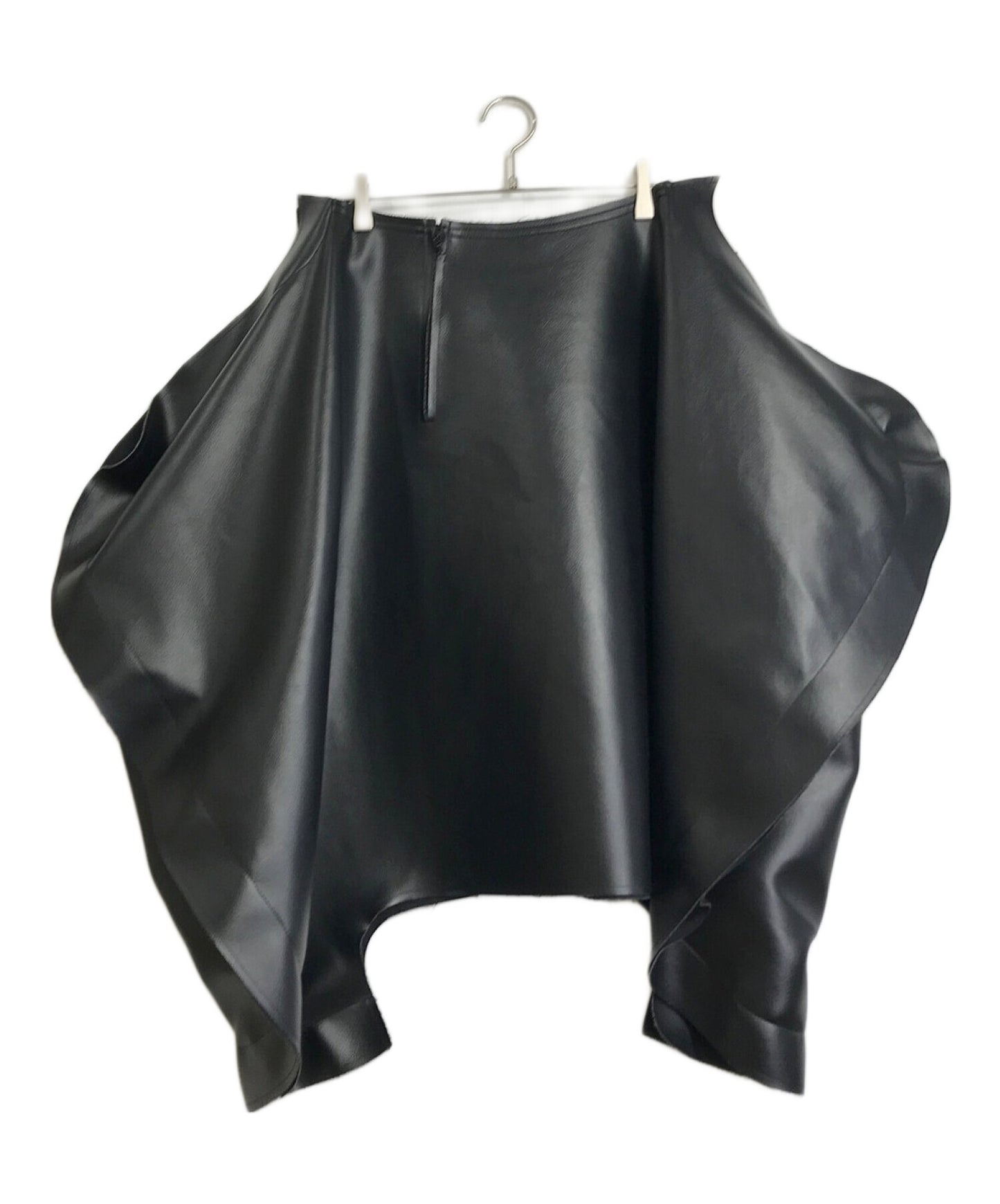 [Pre-owned] COMME des GARCONS COMME des GARCONS faux leather asymmetrical skirt silhouette future season 17AW AD2017 GT-S032