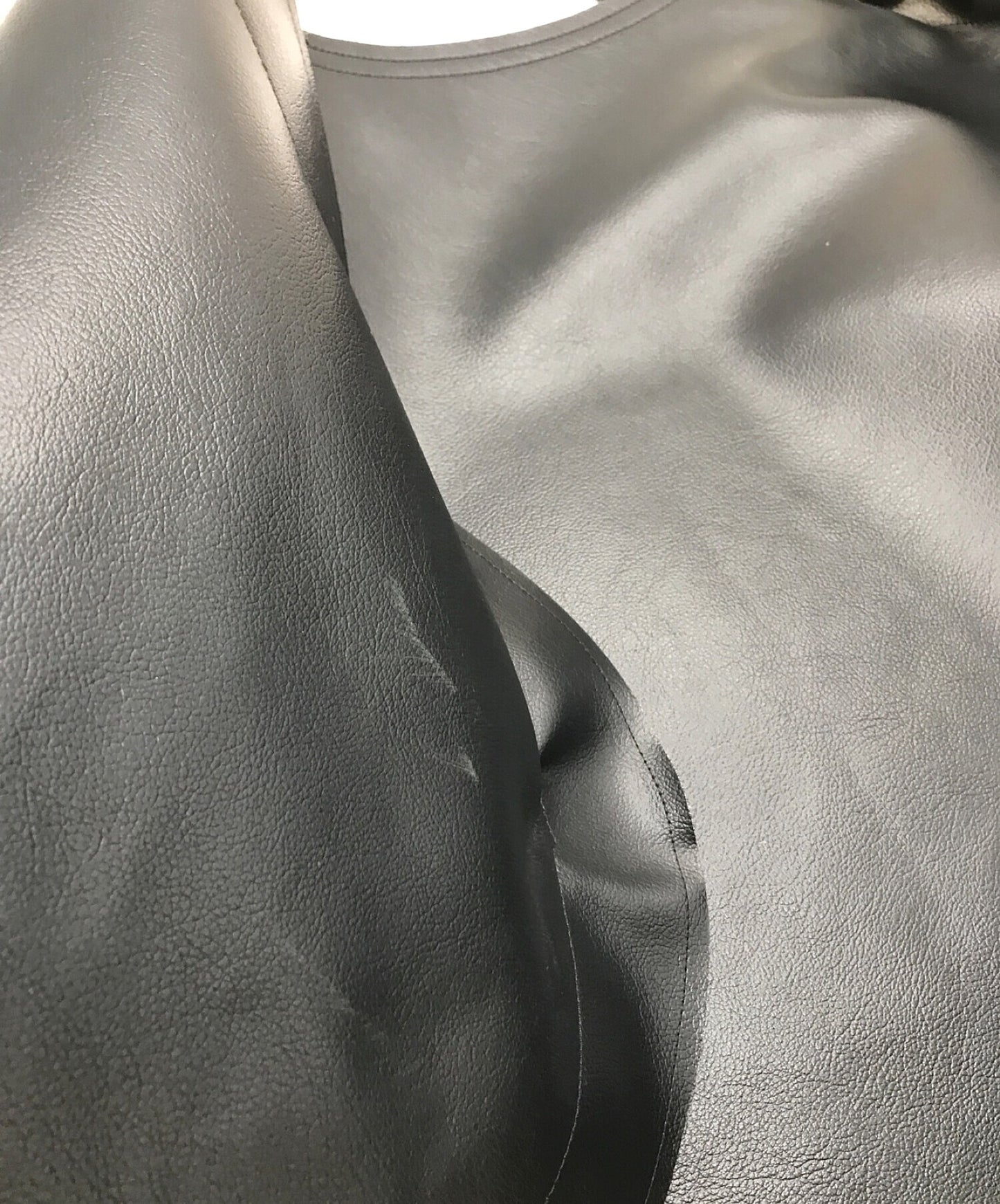 [Pre-owned] COMME des GARCONS COMME des GARCONS faux leather asymmetrical skirt silhouette future season 17AW AD2017 GT-S032