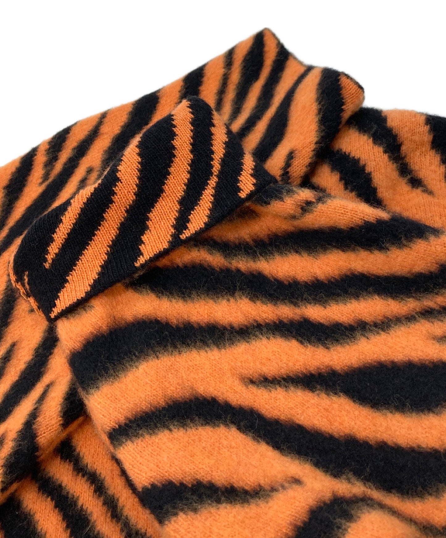 [Pre-owned] BALENCIAGA Tiger pattern knit Cashmere blend knit 95% cashmere 682239 T7170