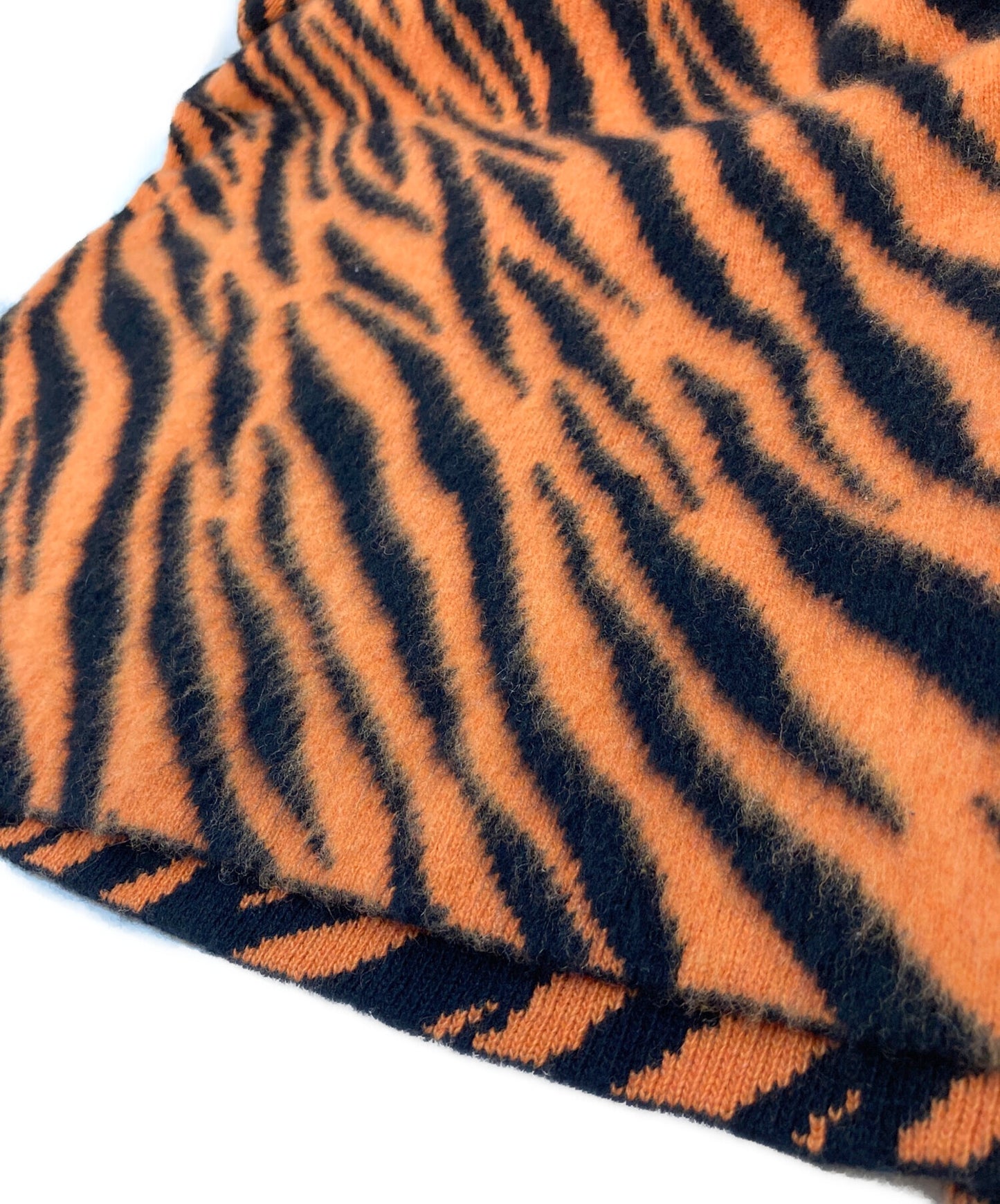 [Pre-owned] BALENCIAGA Tiger pattern knit Cashmere blend knit 95% cashmere 682239 T7170