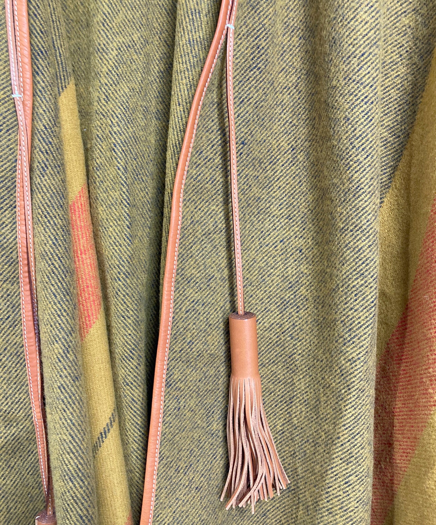 [Pre-owned] HERMES Locabar / Poncho with Tassels