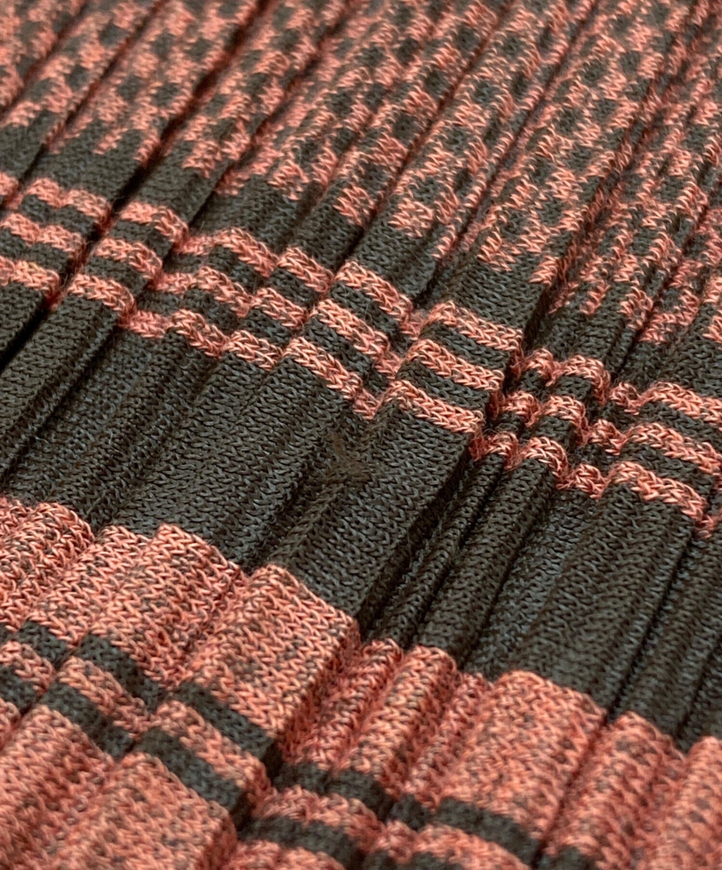 [Pre-owned] PLEATS PLEASE Pleated cut and sewn with a full pattern PP11-JK566