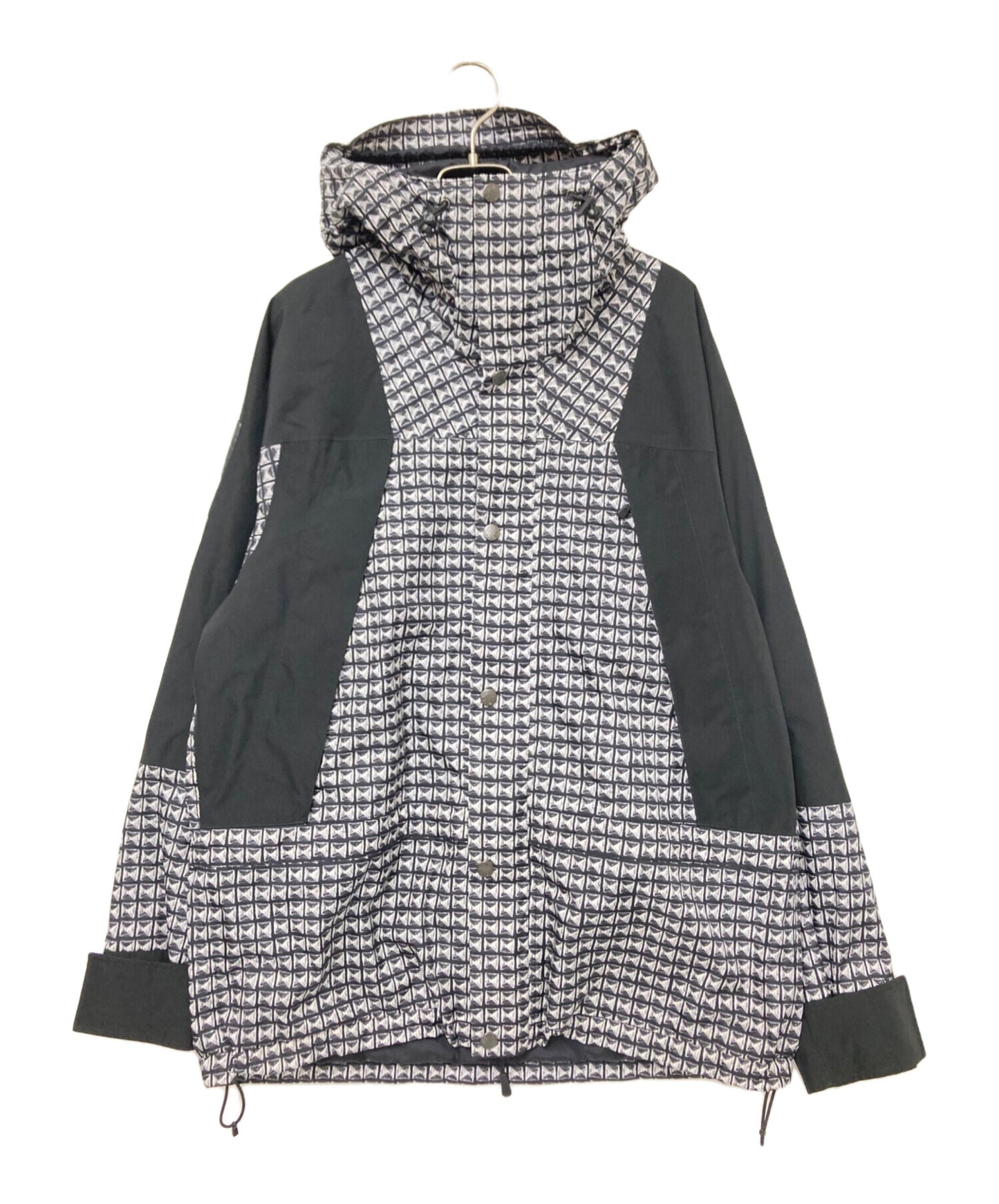 [Pre-owned] SUPREME Studded Mountain Light Jacket NP12103I