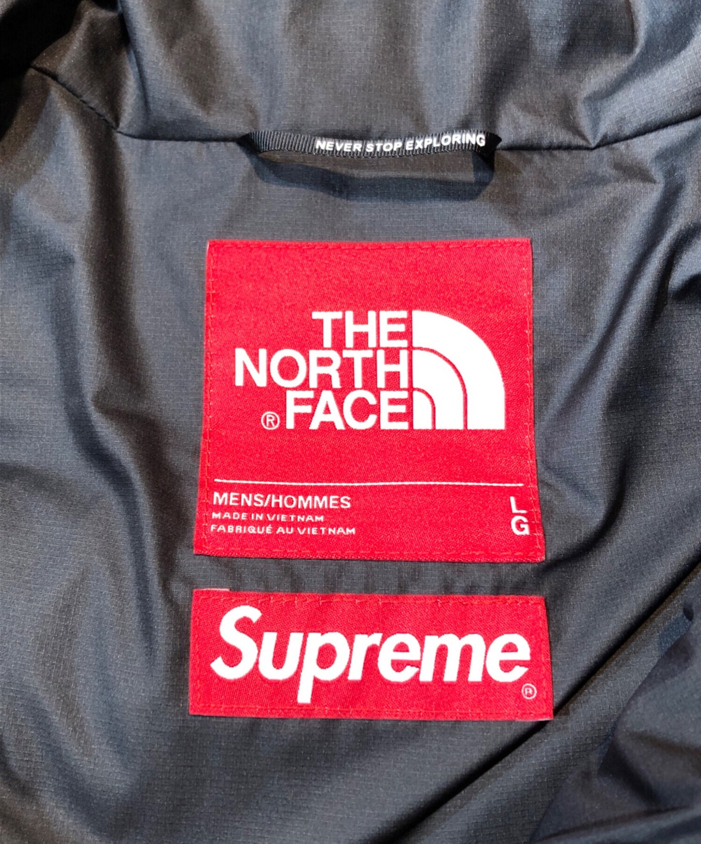 [Pre-owned] SUPREME 800-Fill Half Zip Hooded Pullover Times Square ND52205I