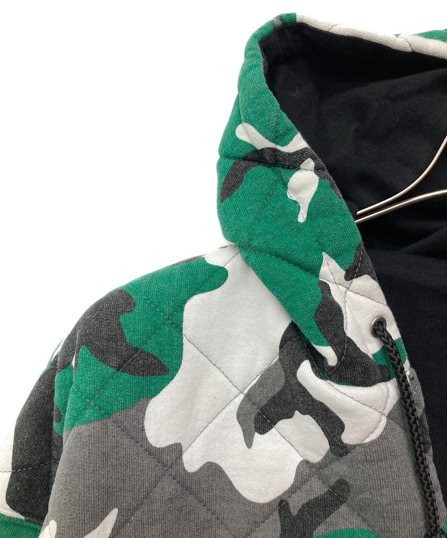 [Pre-owned] SUPREME 25FW Quilted Zip-Up Hooded Sweatshirt