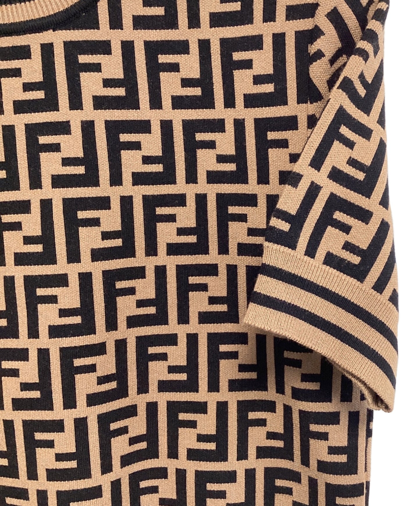 [Pre-owned] FENDI short-sleeved knit FZY702 A5QG