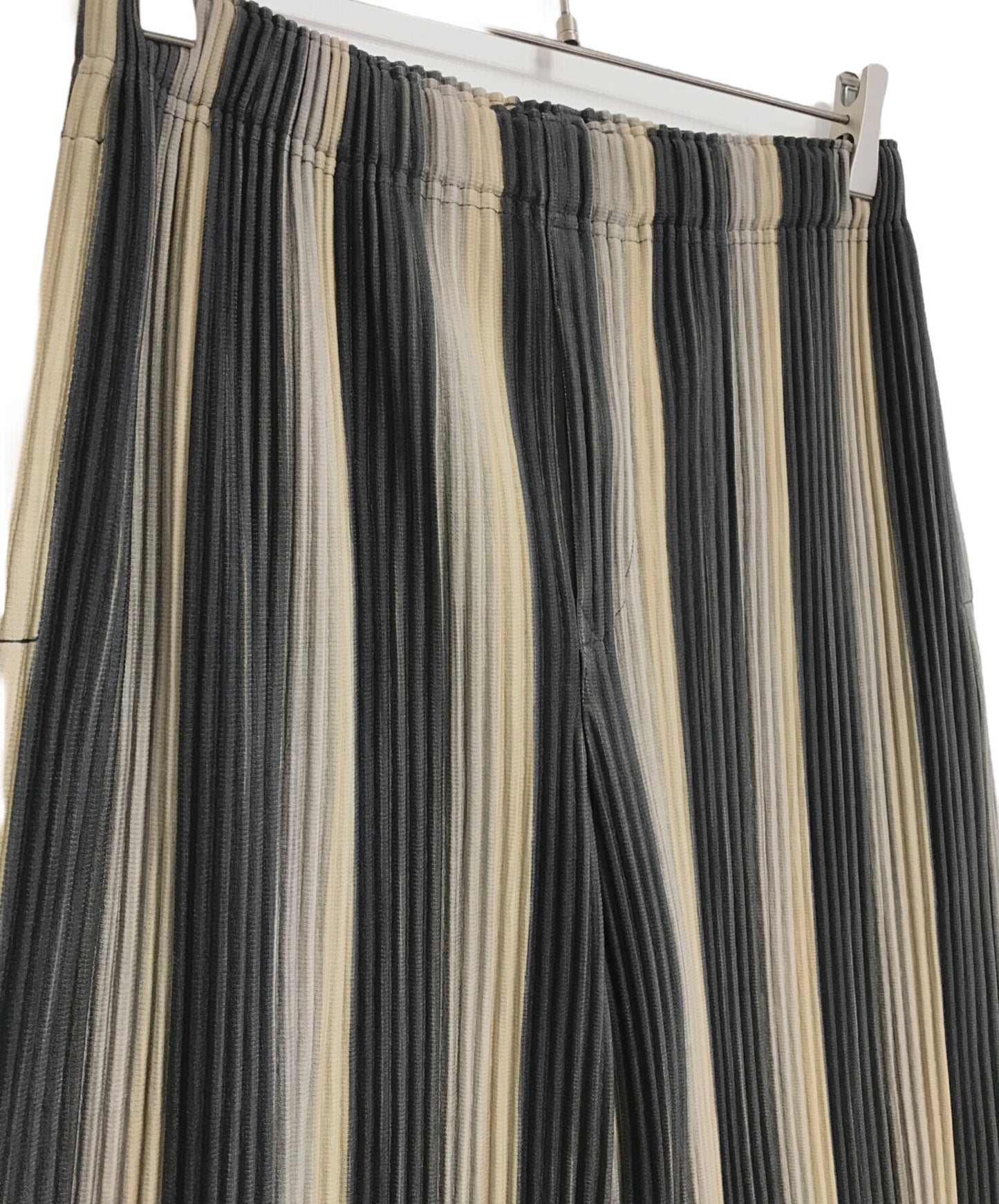 [Pre-owned] HOMME PLISSE ISSEY MIYAKE Striped Pleated Pants HP43-JF367