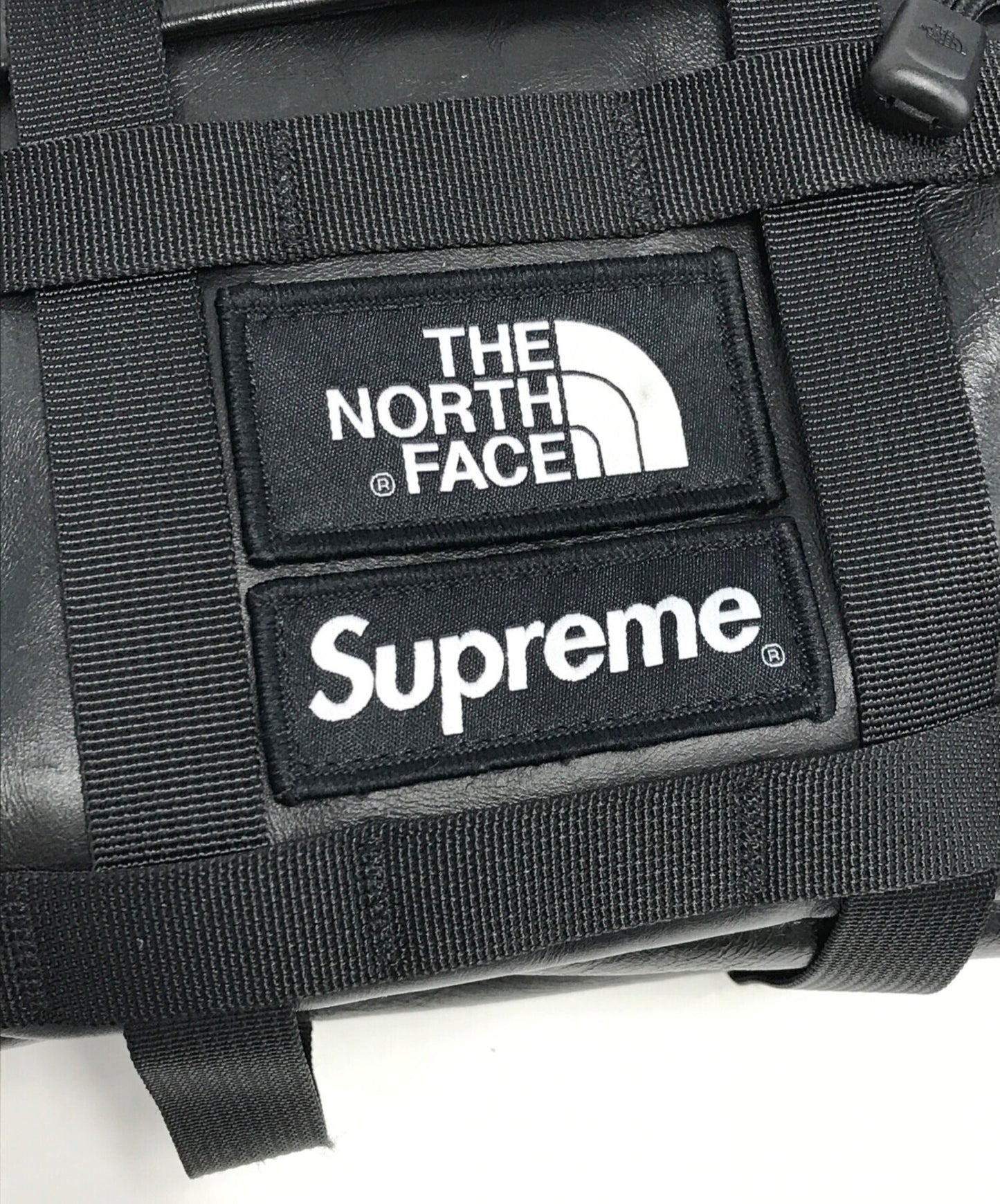 [Pre-owned] SUPREME Leather Mountain Waist Bag NF0A3VJA