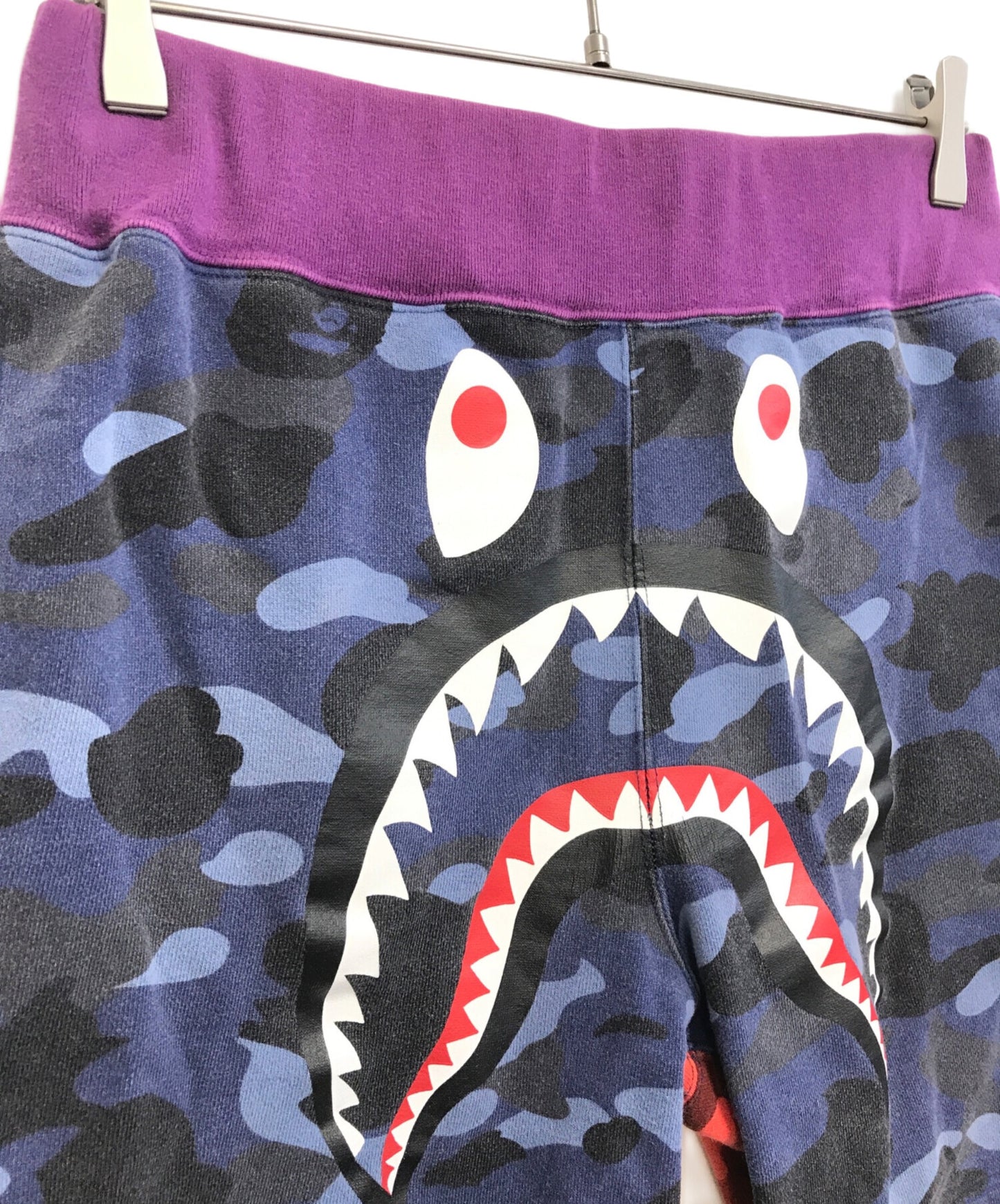 [Pre-owned] A BATHING APE Crazy Camo Shark Sweatshorts 001SPI201003M