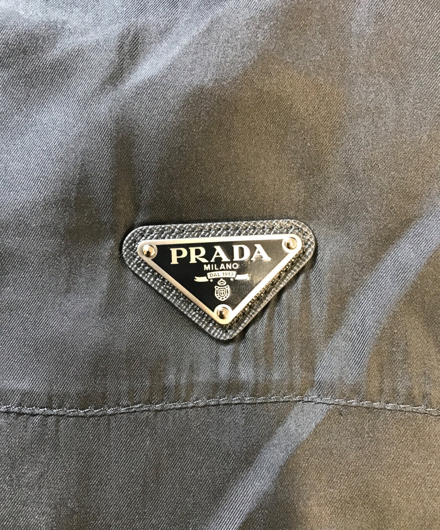 [Pre-owned] PRADA Triangle Plate Silk Coat SGC013 S221