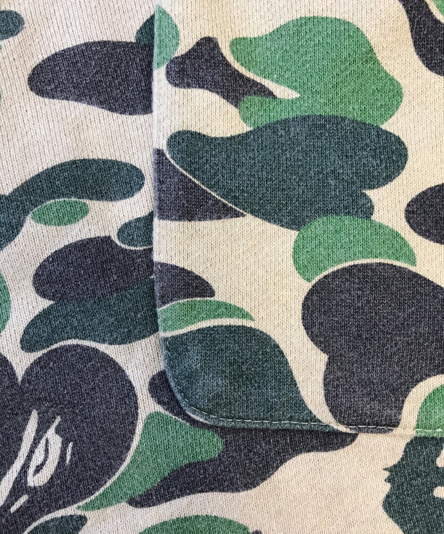 [Pre-owned] A BATHING APE Camo Shark Sweat Shorts 001SPH701001M