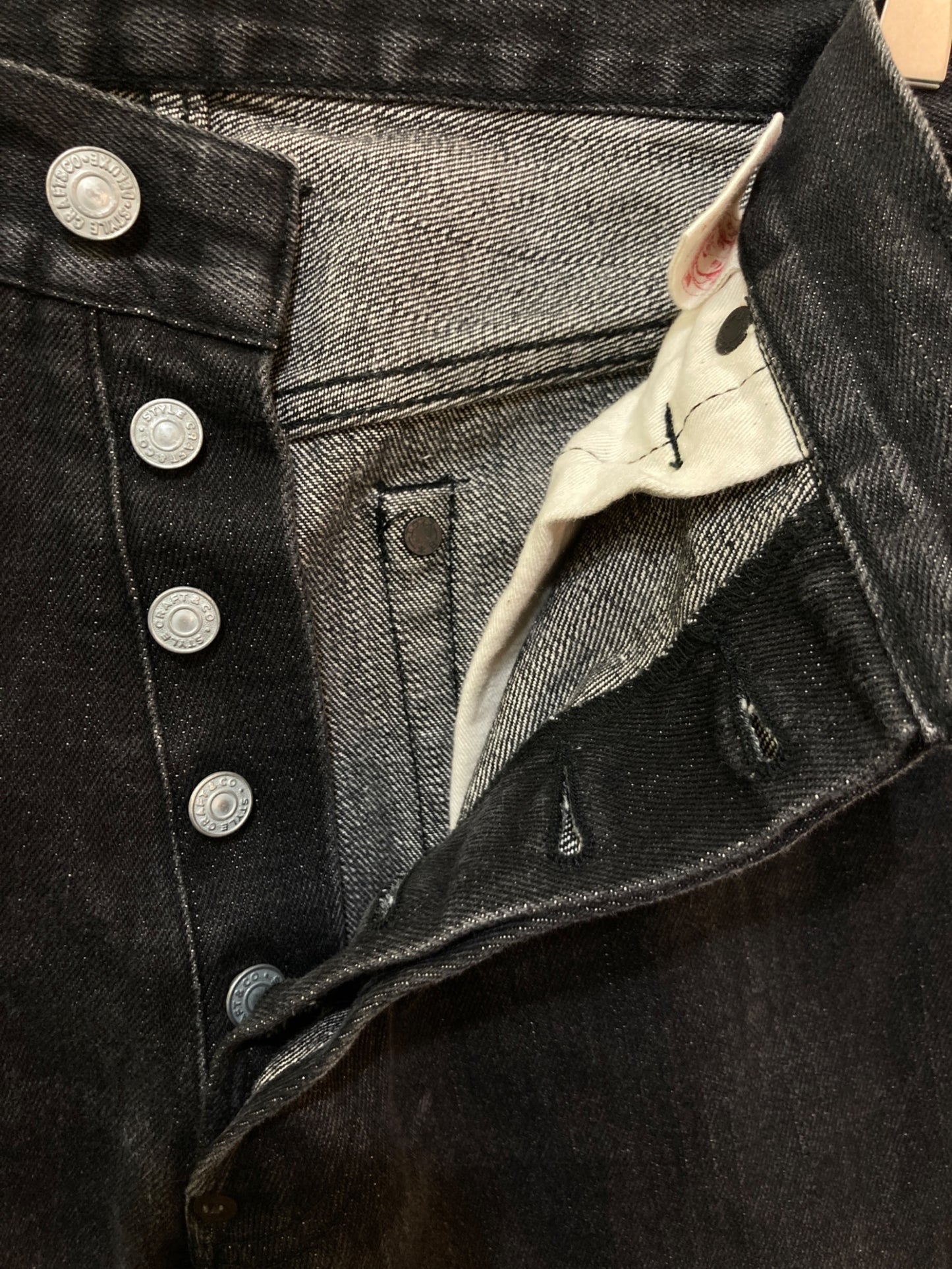 [Pre-owned] EVISU Lot.2000 Painted black denim pants