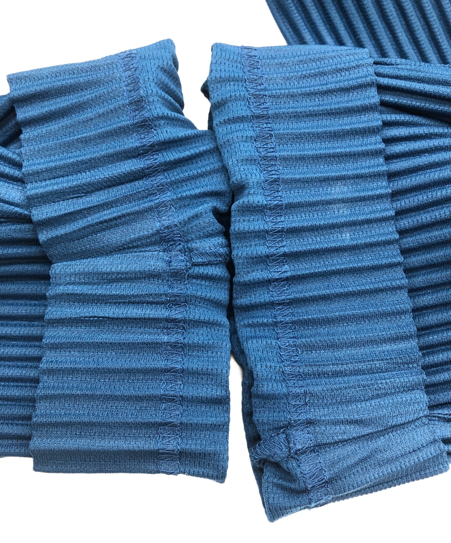 [Pre-owned] HOMME PLISSE ISSEY MIYAKE pleated pants HP03JF118