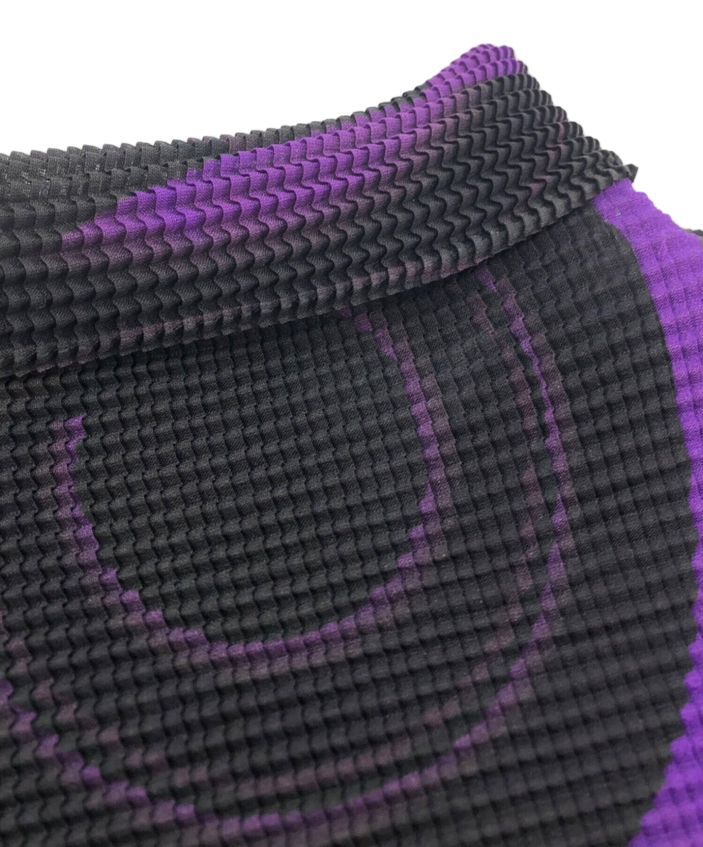 [Pre-owned] me ISSEY MIYAKE pleated knit MI83FK415