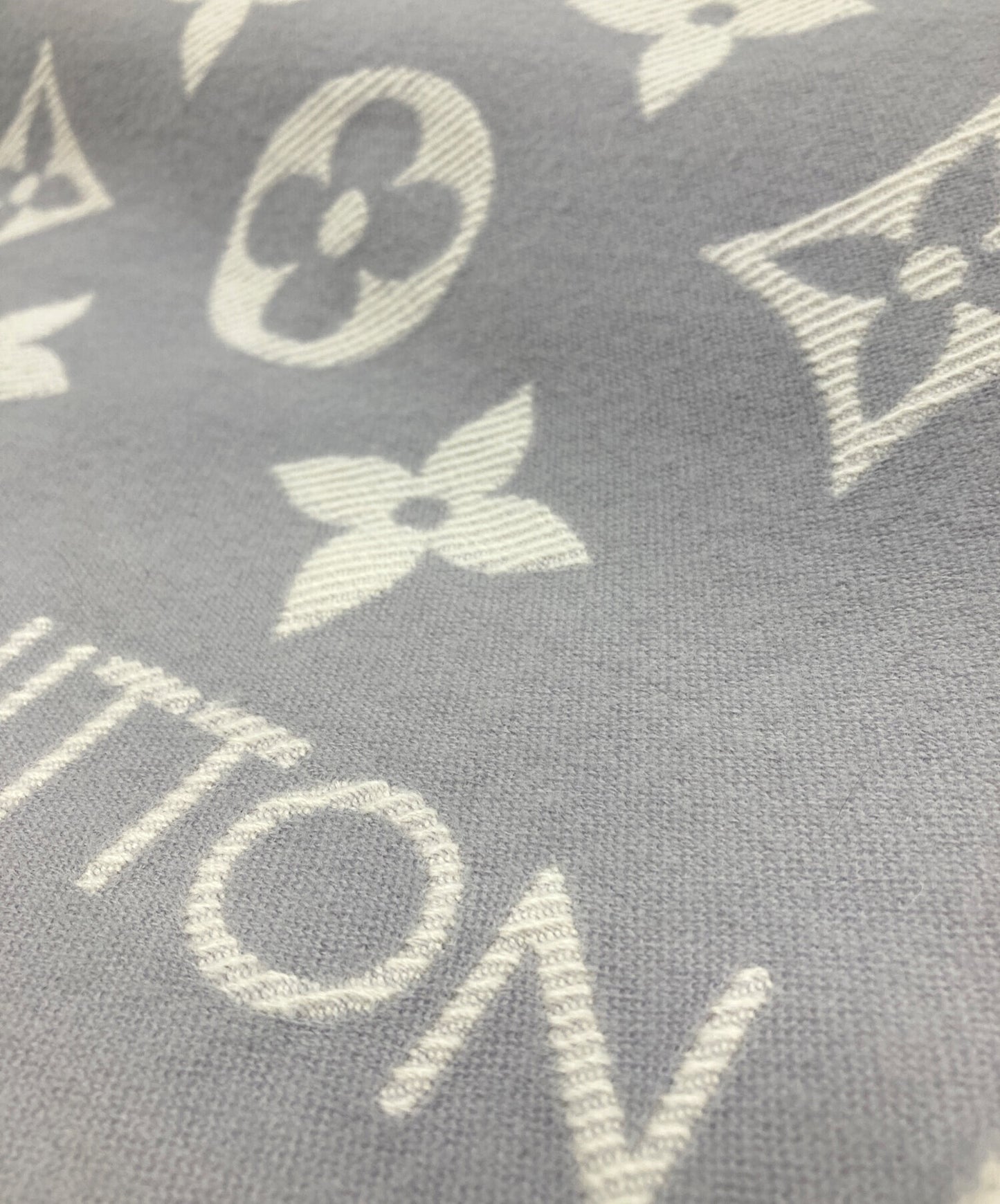 [Pre-owned] LOUIS VUITTON Muffler LV Escential M77727