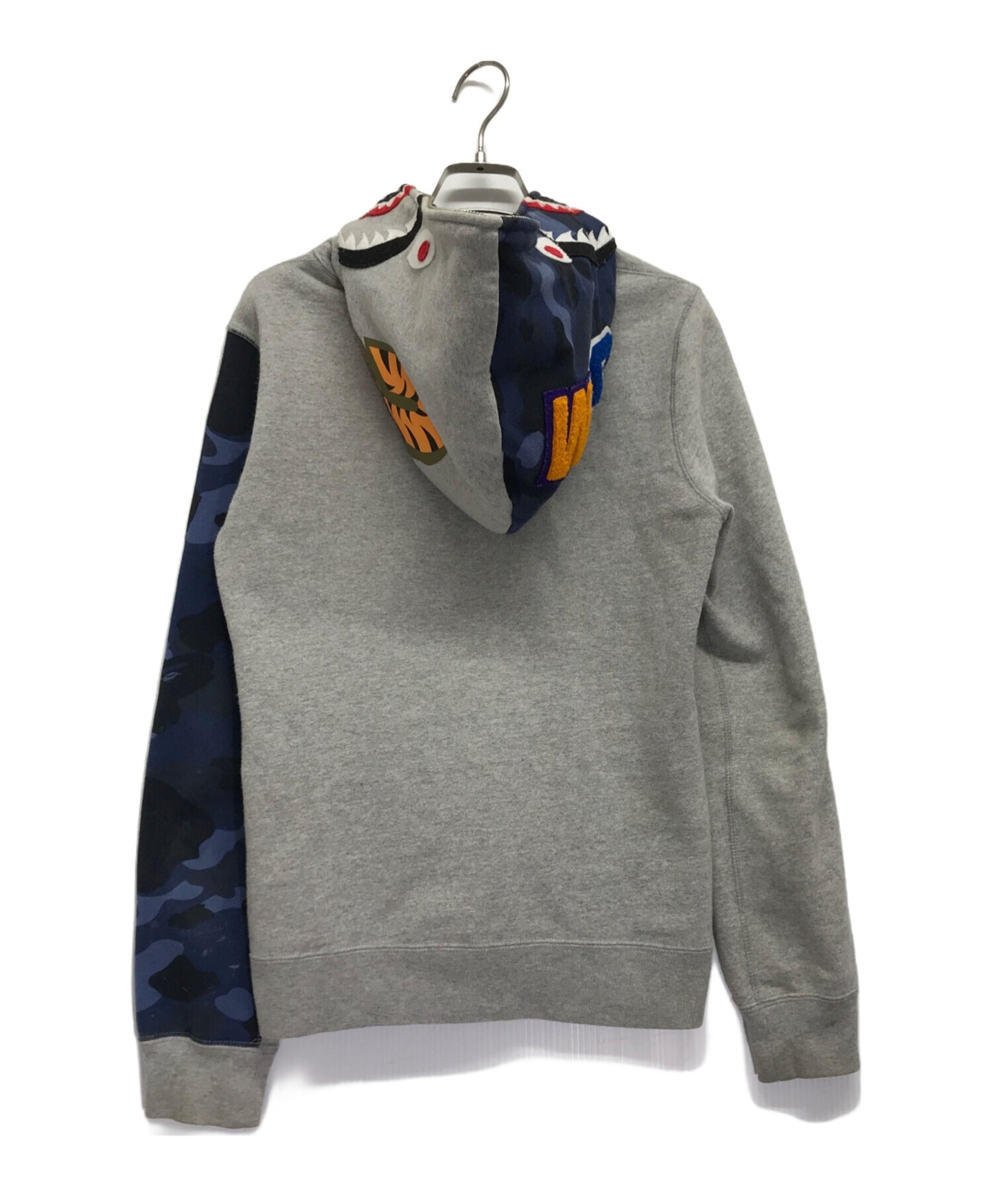 [Pre-owned] A BATHING APE Shark Design Zip Hoodie 1920-215-023