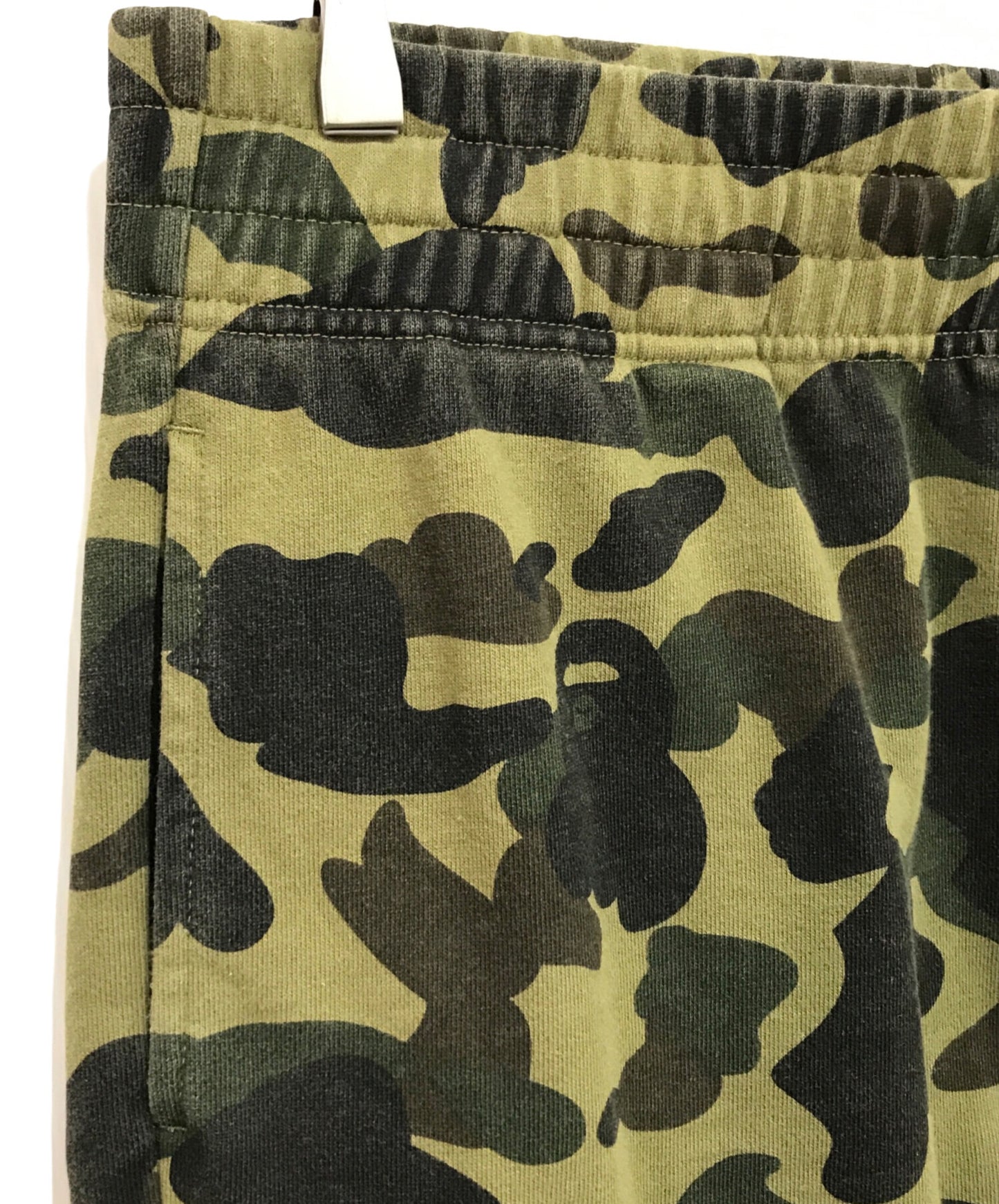 [Pre-owned] A BATHING APE 1st camo yellow sweat cargo shorts 001SPJ801005M