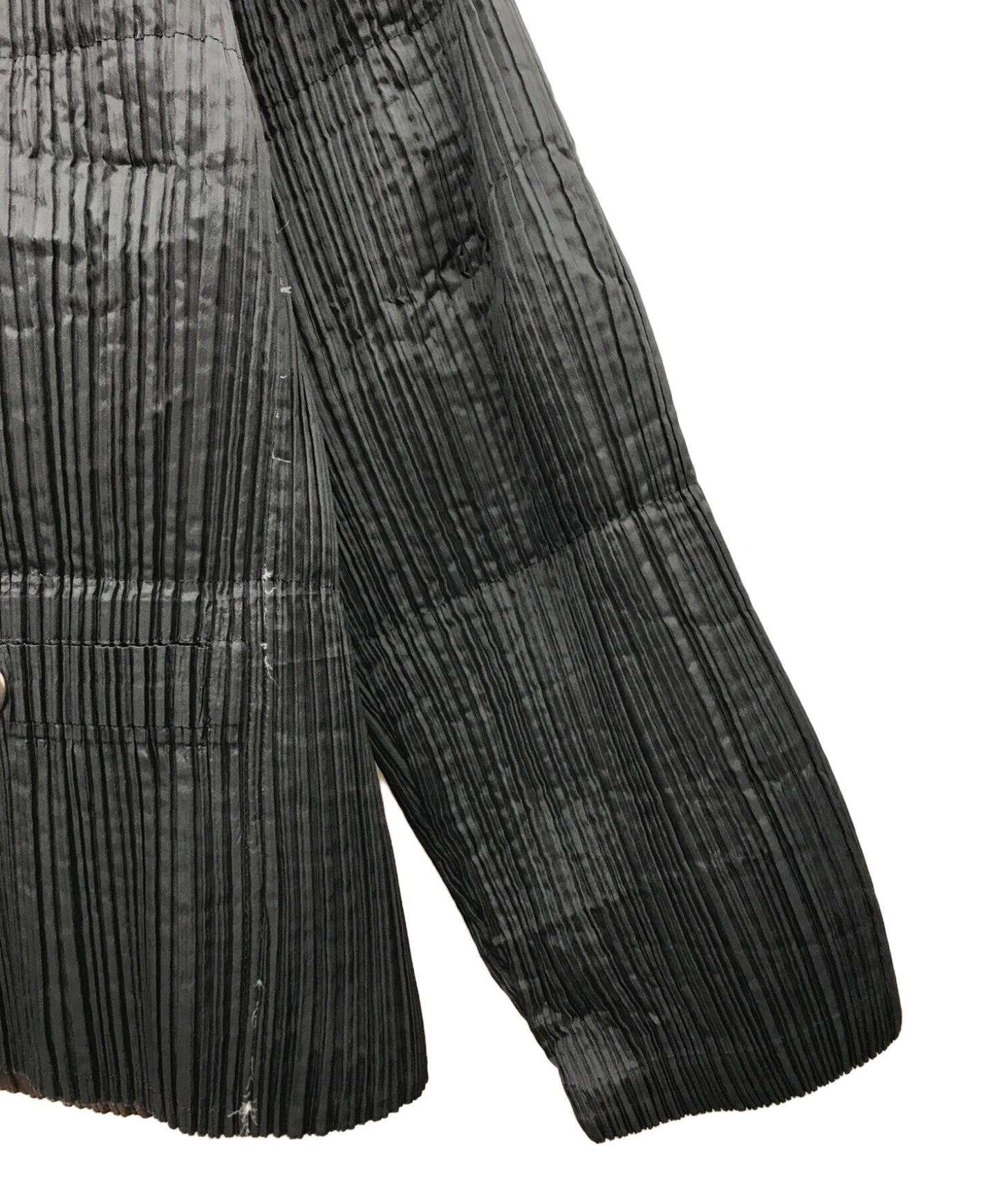 [Pre-owned] ISSEY MIYAKE Pleated Pressed Down Jacket IM74-FD911