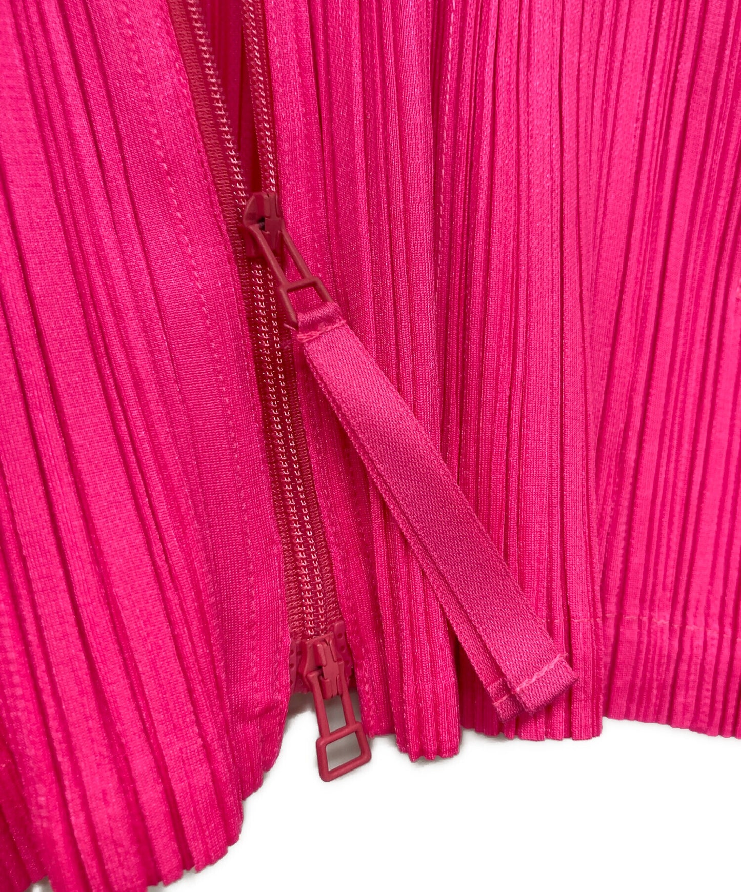 [Pre-owned] PLEATS PLEASE Pleated zip-up hoodie/MONTHLY COLOR APRIL PP21-JC133