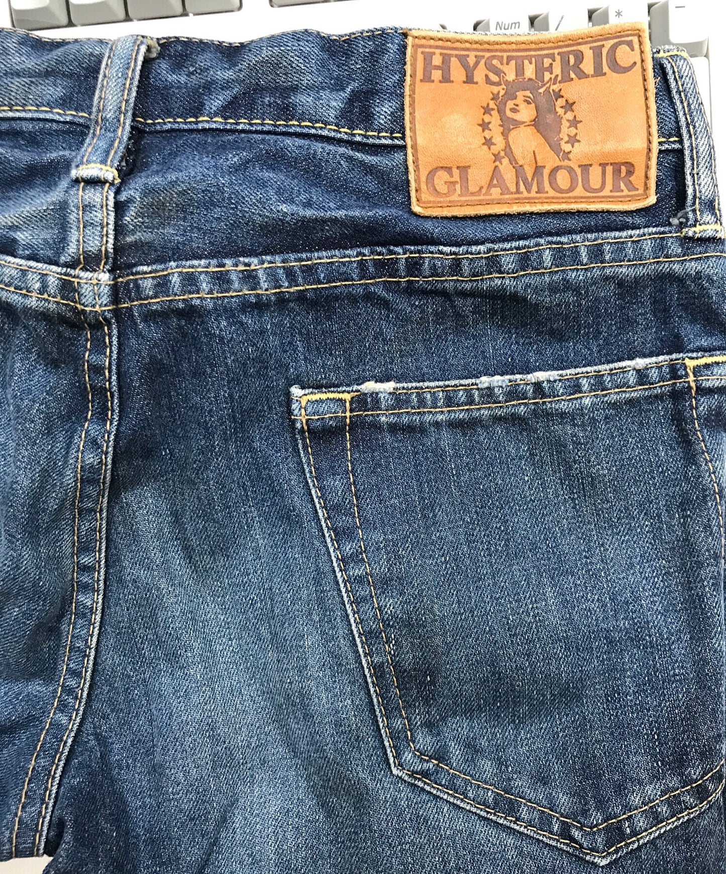 [Pre-owned] Hysteric Glamour Printed studded denim pants 4AP-2581