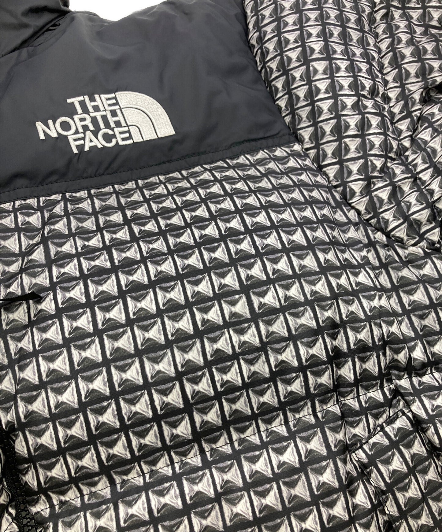 [Pre-owned] SUPREME Studded Nuptse Jacket ND42100I