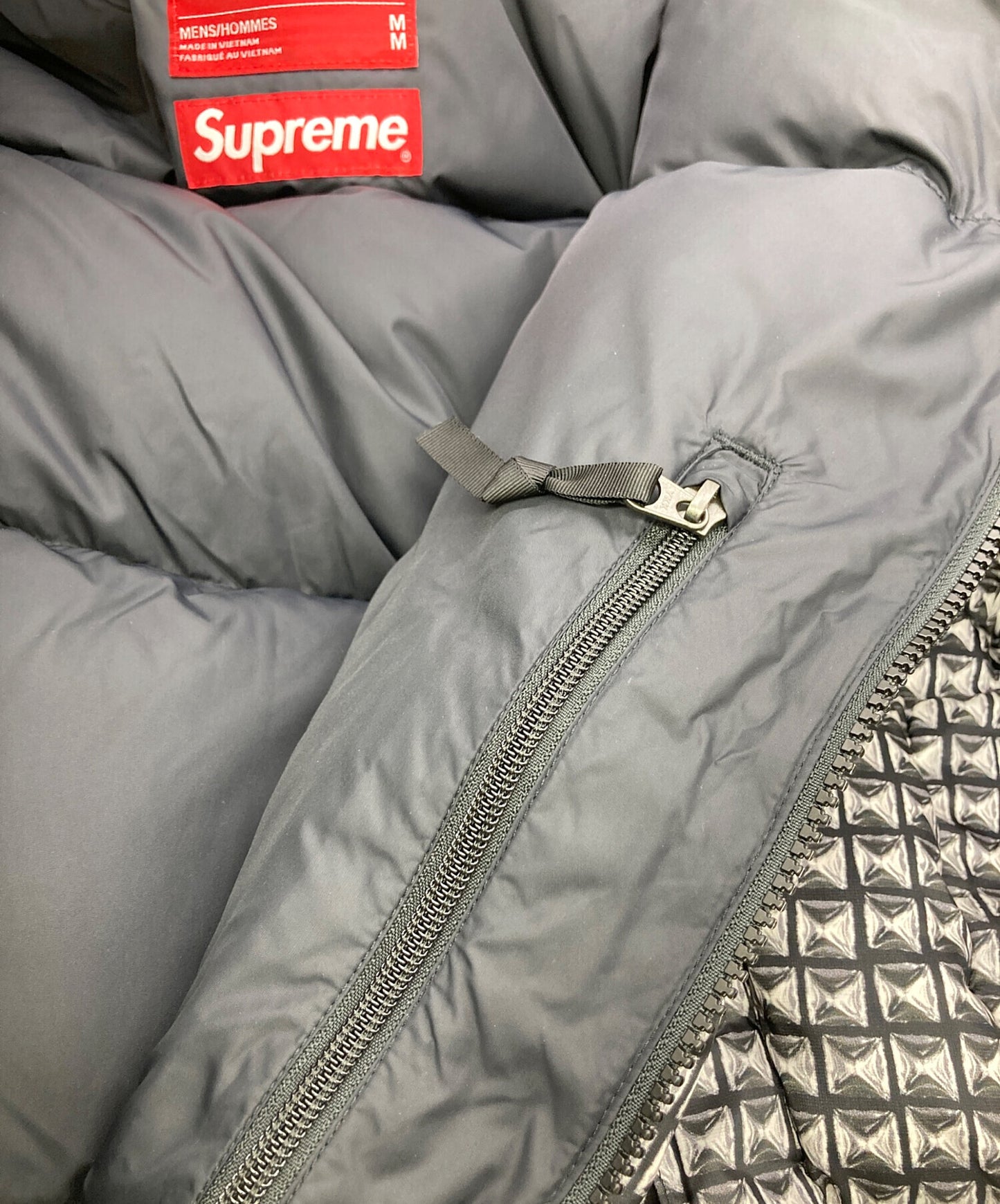 [Pre-owned] SUPREME Studded Nuptse Jacket ND42100I