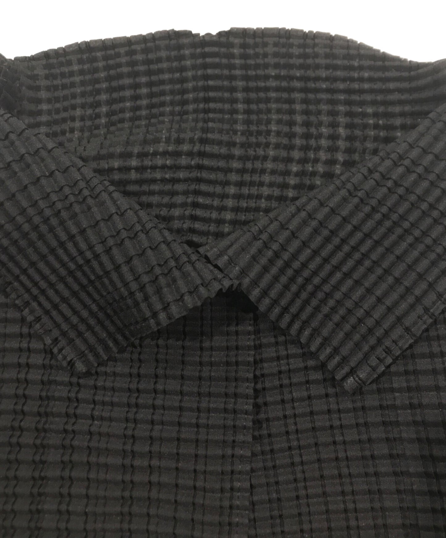 [Pre-owned] ISSEY MIYAKE pleated cardigan IM83FJ124