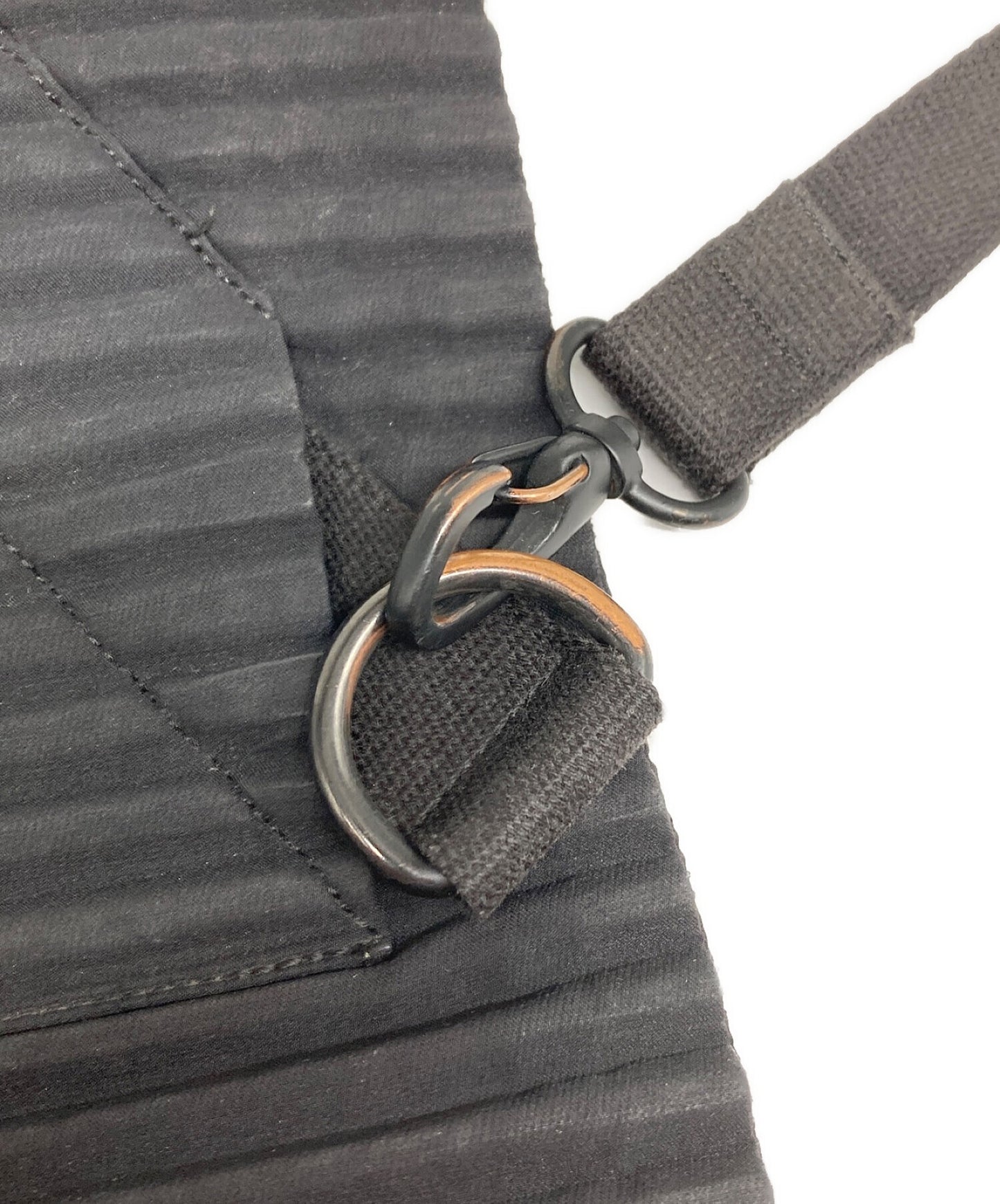 [Pre-owned] HOMME PLISSE ISSEY MIYAKE pleated satchel HP83AG517