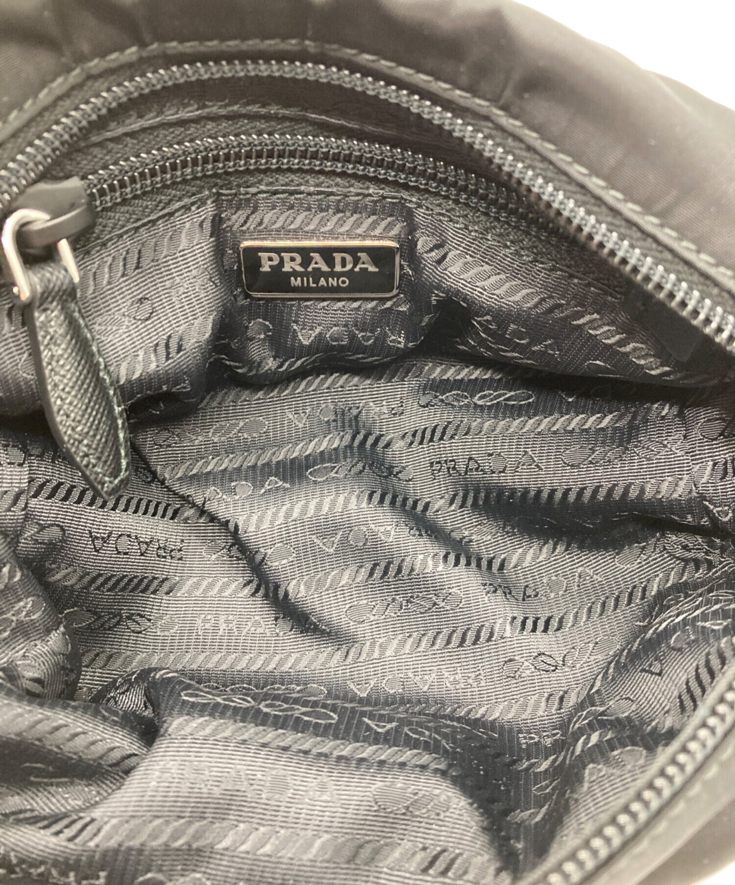 [Pre-owned] PRADA Nylon pouch with strap 1NE175