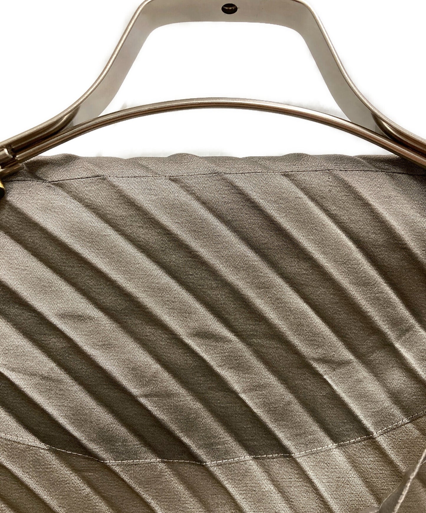 [Pre-owned] ISSEY MIYAKE Pleated blouse with shaped design IM13FJ106