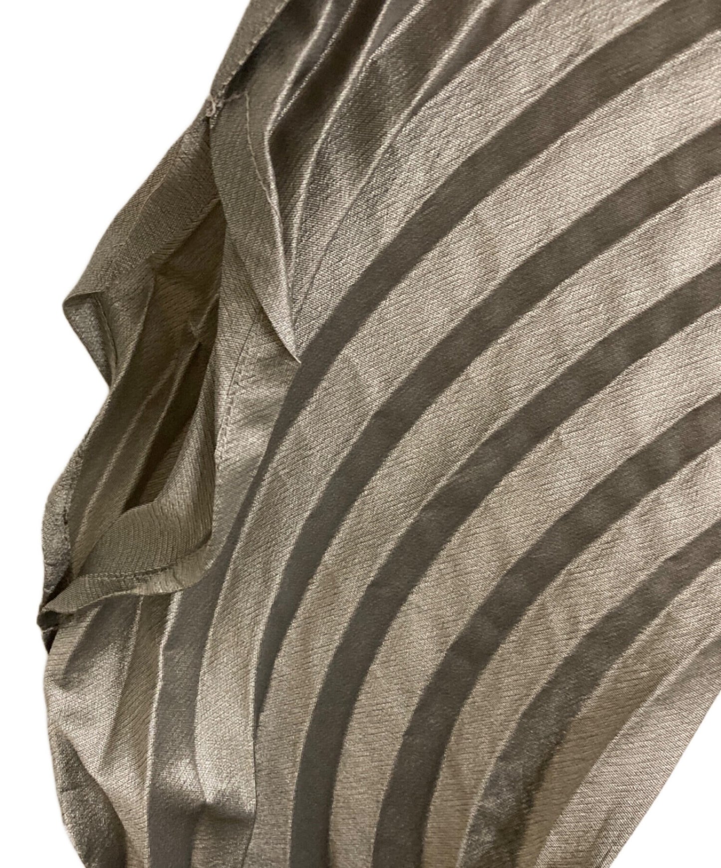 [Pre-owned] ISSEY MIYAKE Pleated blouse with shaped design IM13FJ106