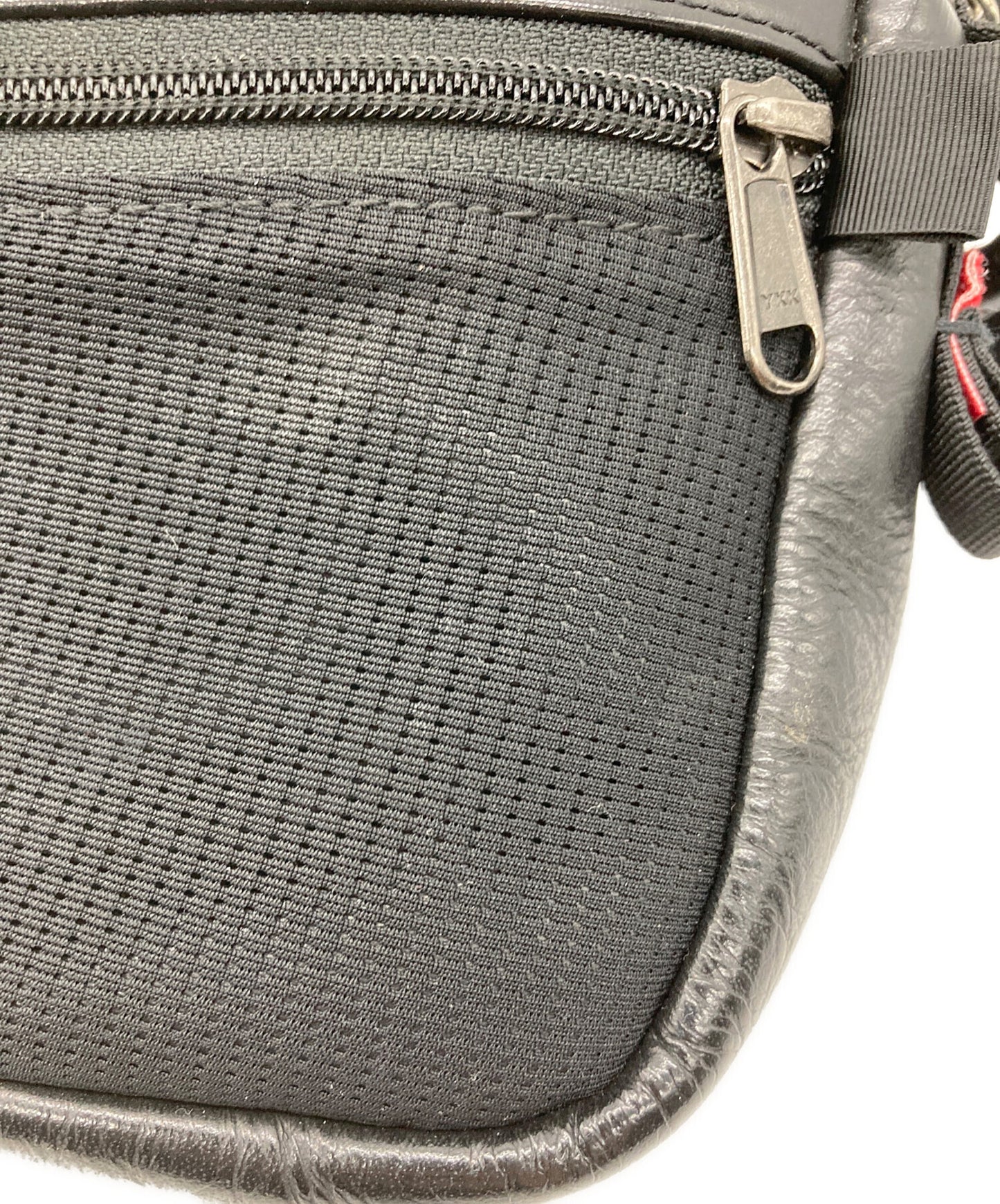 [Pre-owned] SUPREME Leather Shoulder Bag NF0A3KYS