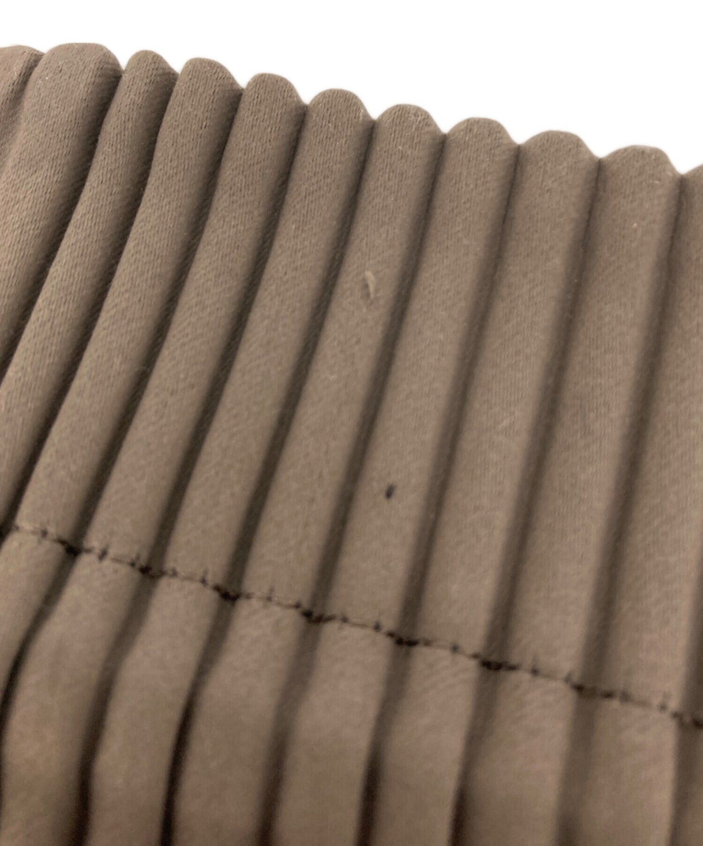 [Pre-owned] HOMME PLISSE ISSEY MIYAKE pleated knapsack HP73AG011