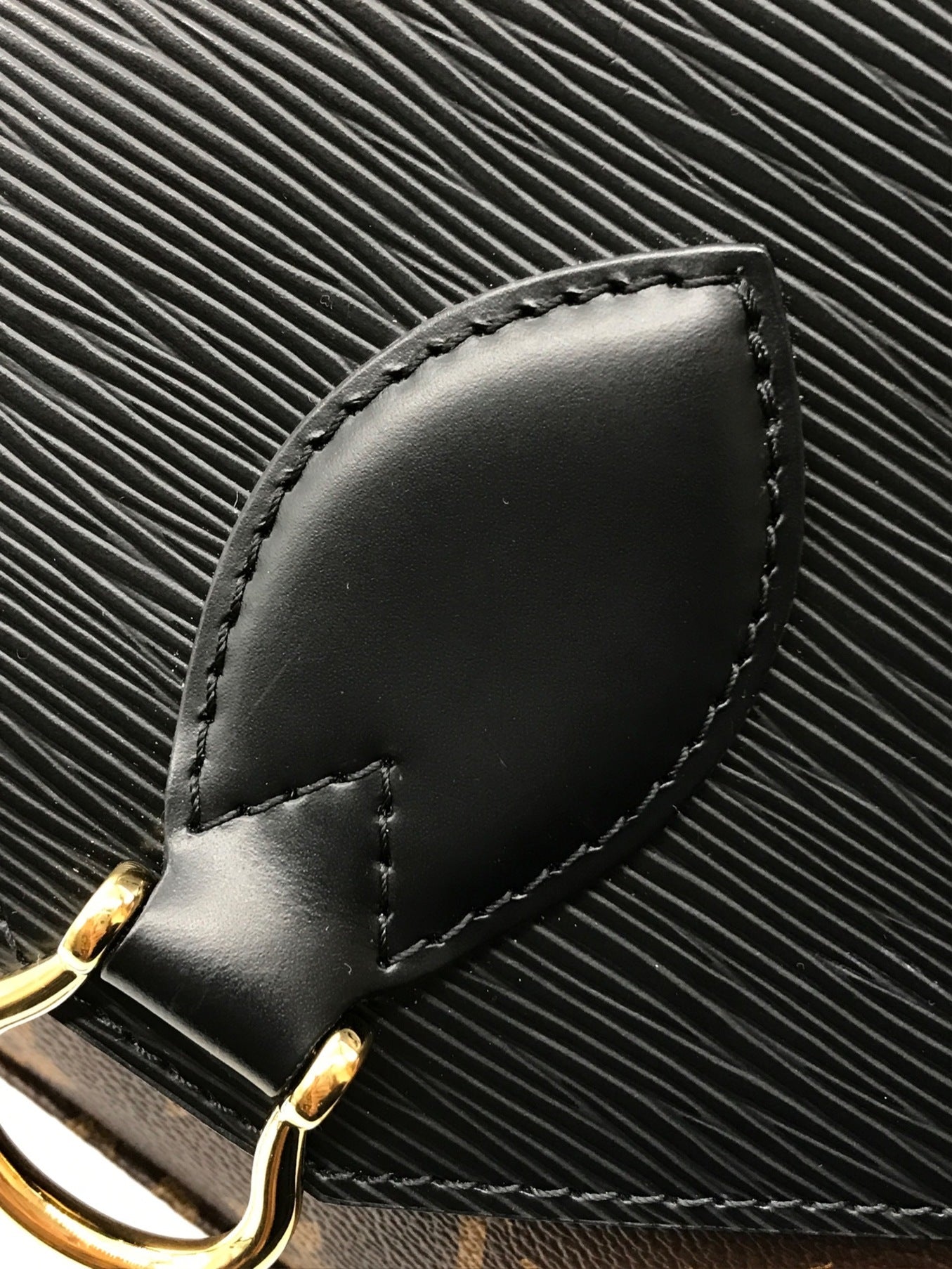 [Pre-owned] LOUIS VUITTON Epi San Michele / Shoulder bag M44030