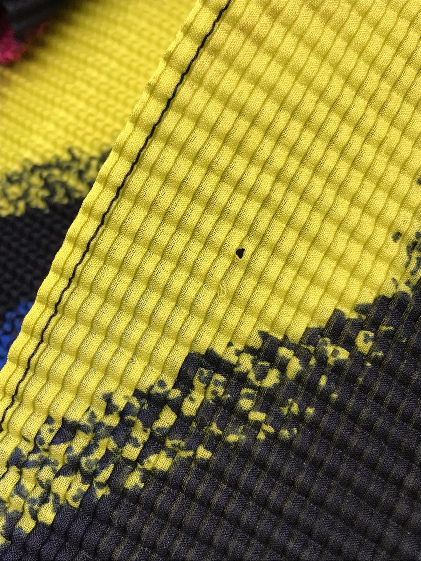 [Pre-owned] ISSEY MIYAKE me waffle pleated cardigan MI91FO271