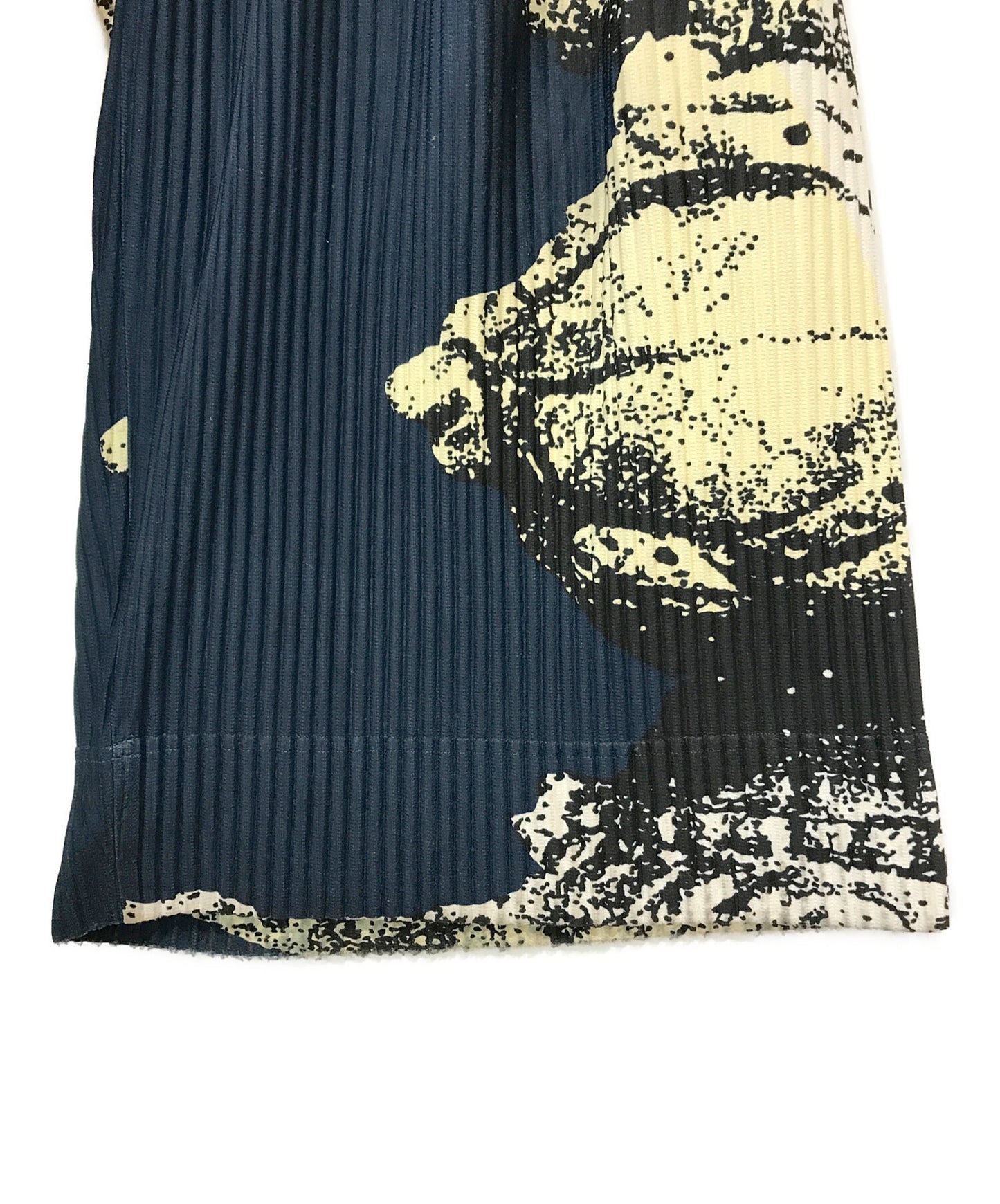 [Pre-owned] HOMME PLISSE ISSEY MIYAKE pleated pants with a full pattern HP81JF162