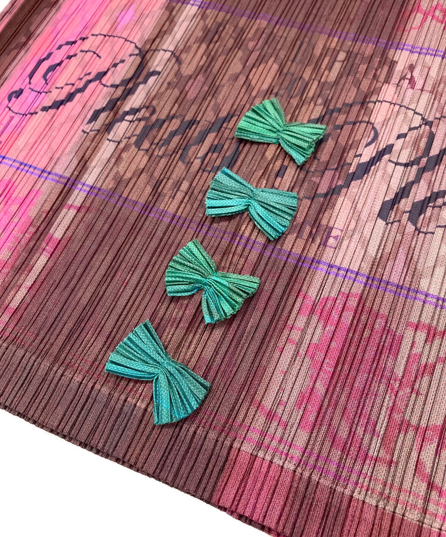 [Pre-owned] PLEATS PLEASE Pleated skirt with champagne bottle pattern PP83-JG672